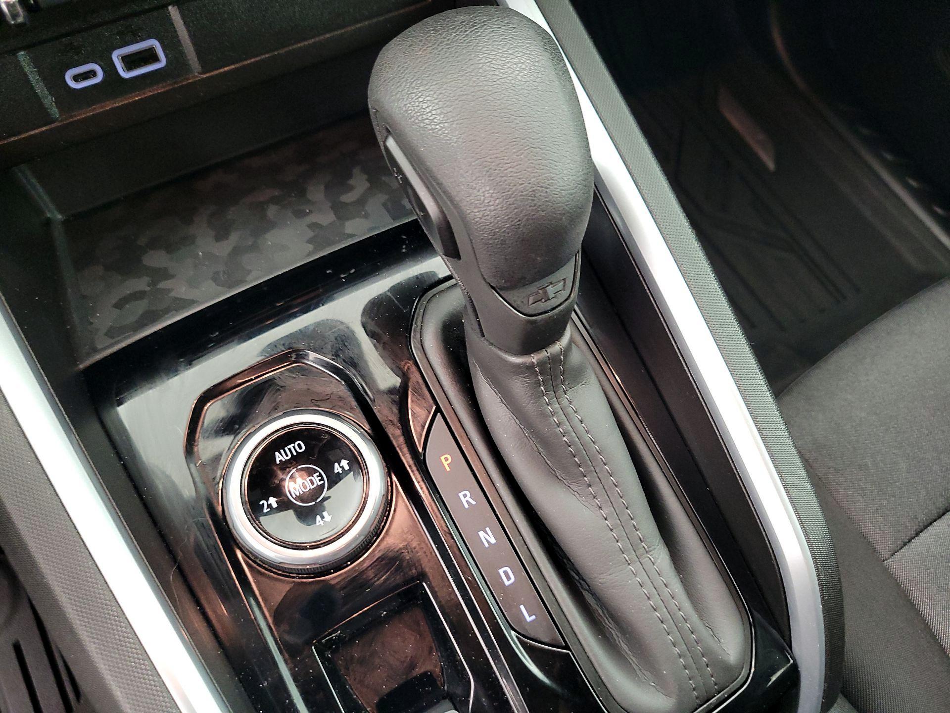 Thumbnail: 2024 Chevrolet Colorado - 18