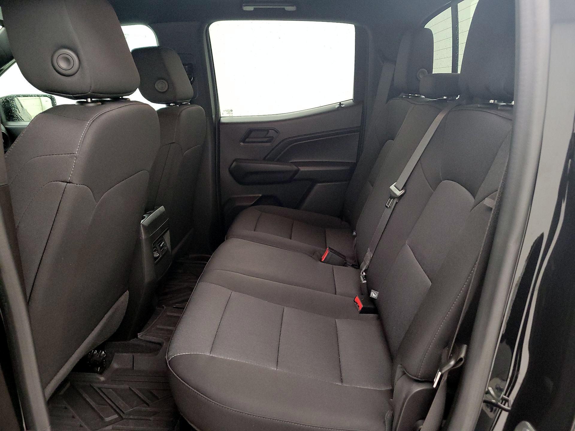 Thumbnail: 2024 Chevrolet Colorado - 20