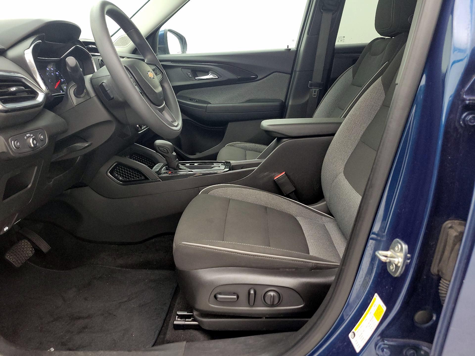 Thumbnail: 2021 Chevrolet TrailBlazer - 11