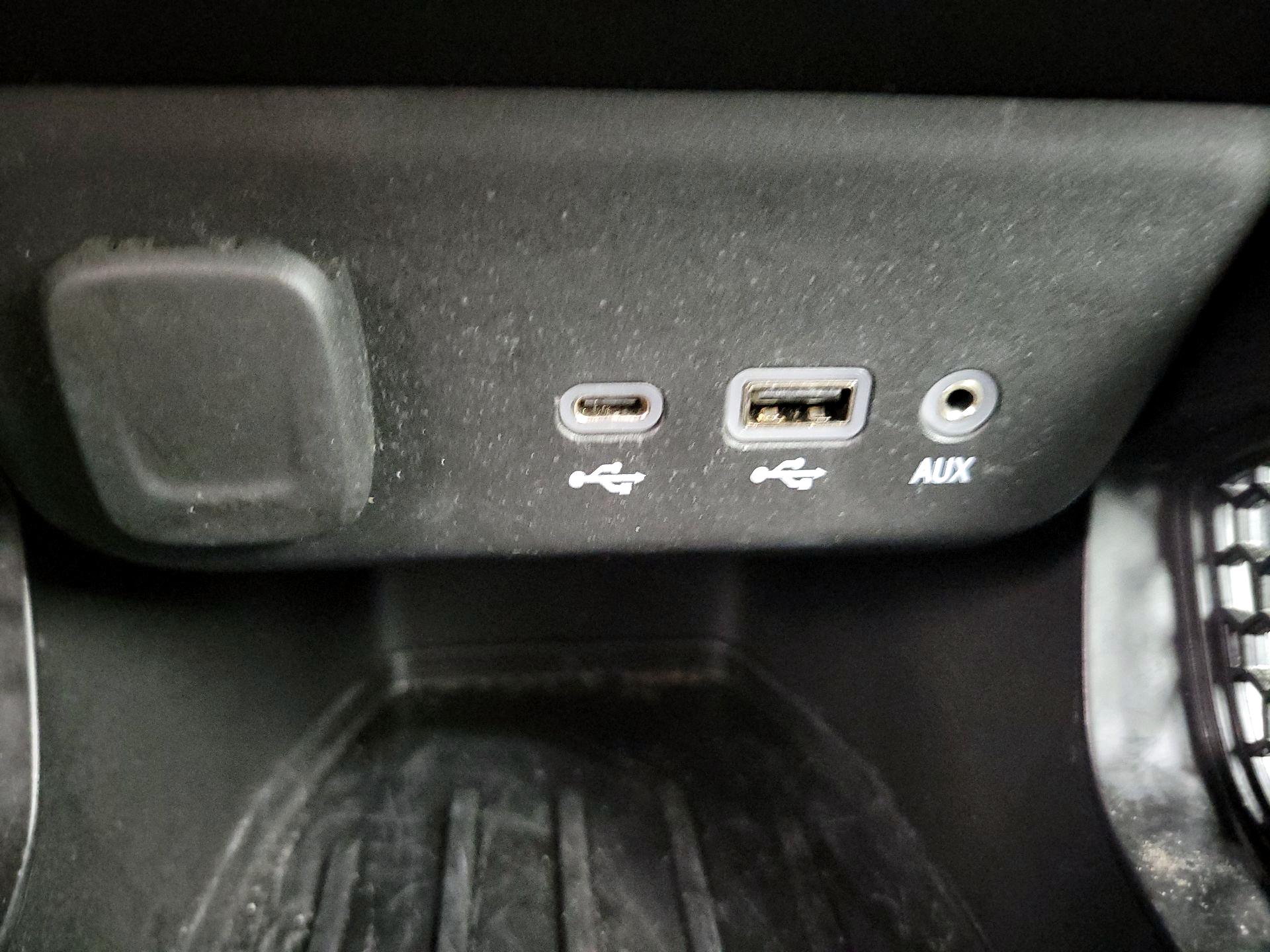 Thumbnail: 2021 Chevrolet TrailBlazer - 18