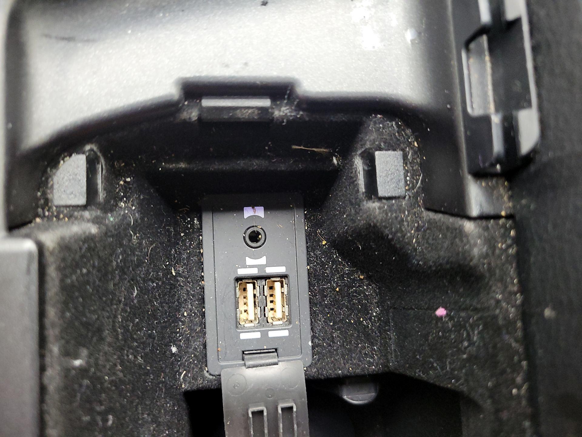 Thumbnail: 2016 Lexus IS - 19