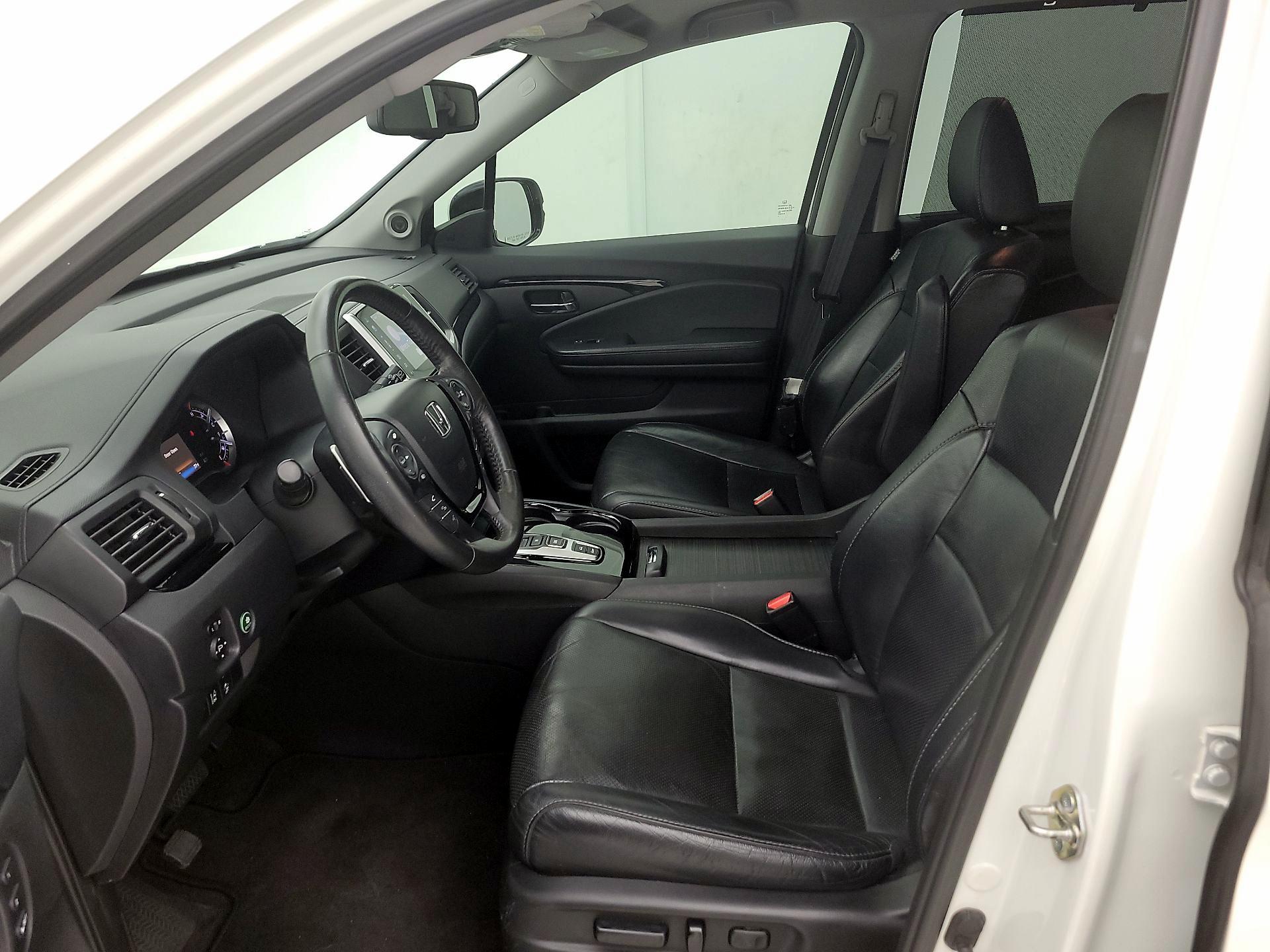 Thumbnail: 2018 Honda Pilot - 11