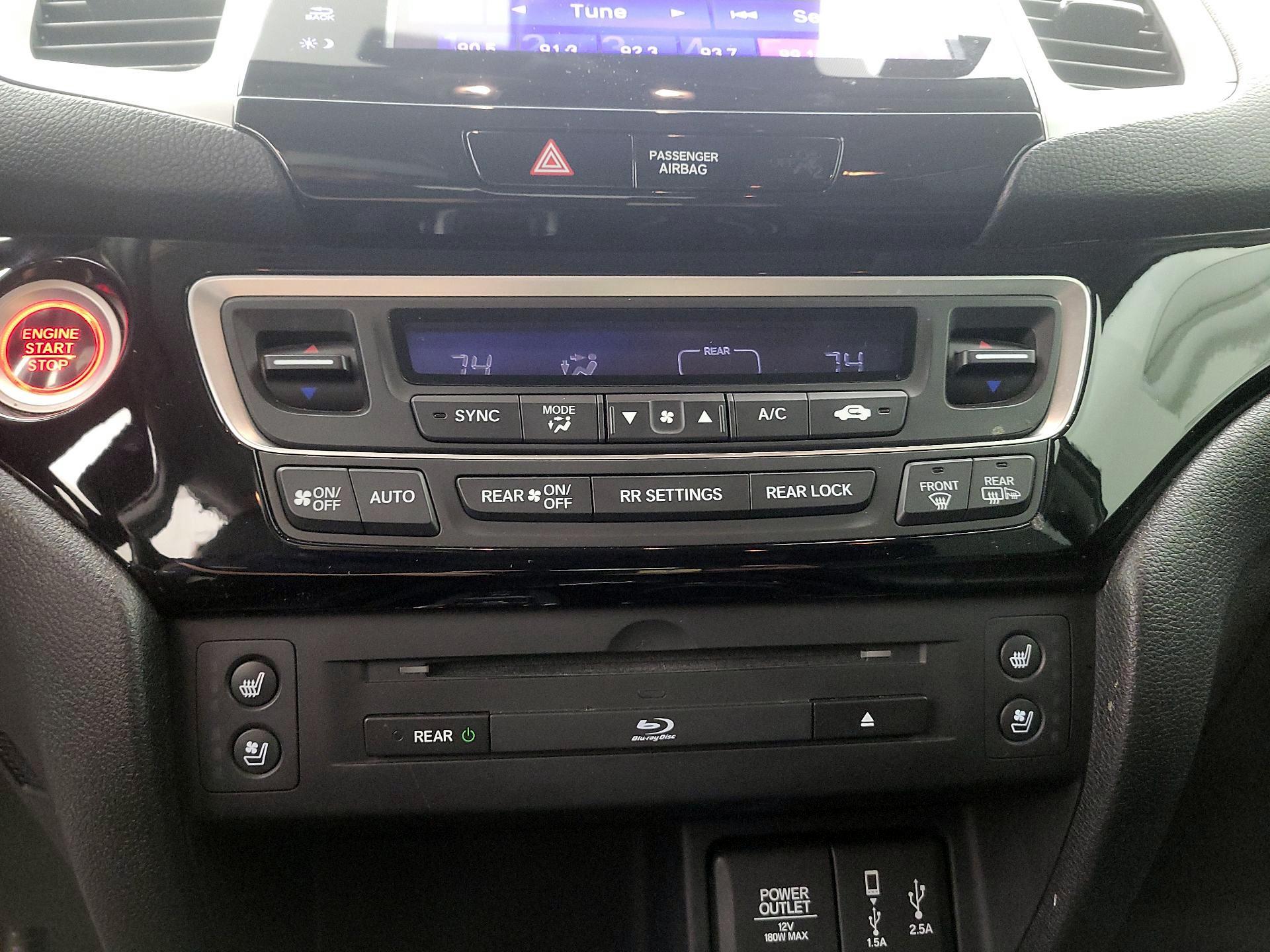 Thumbnail: 2018 Honda Pilot - 17