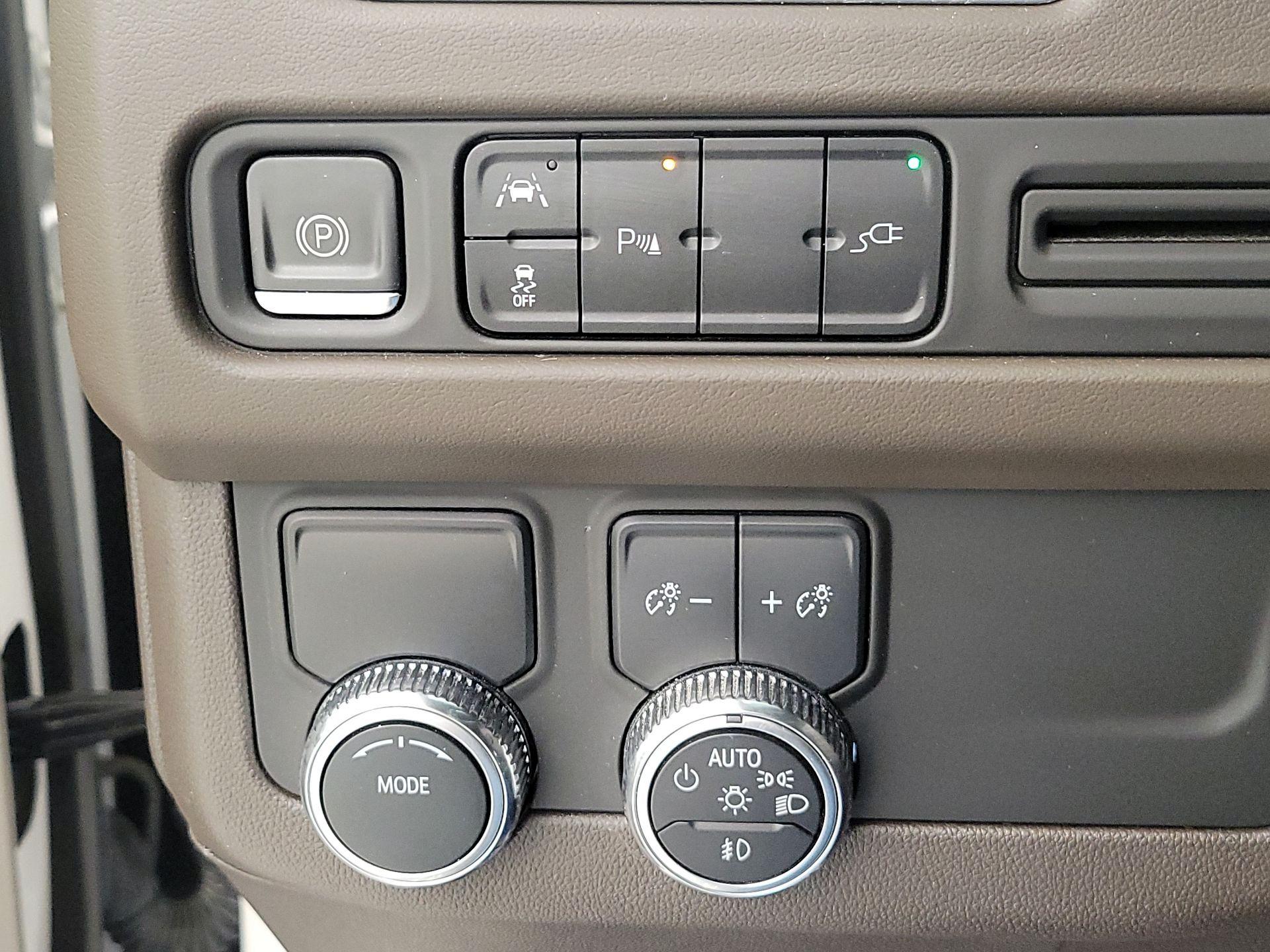 Thumbnail: 2021 GMC Yukon XL - 13