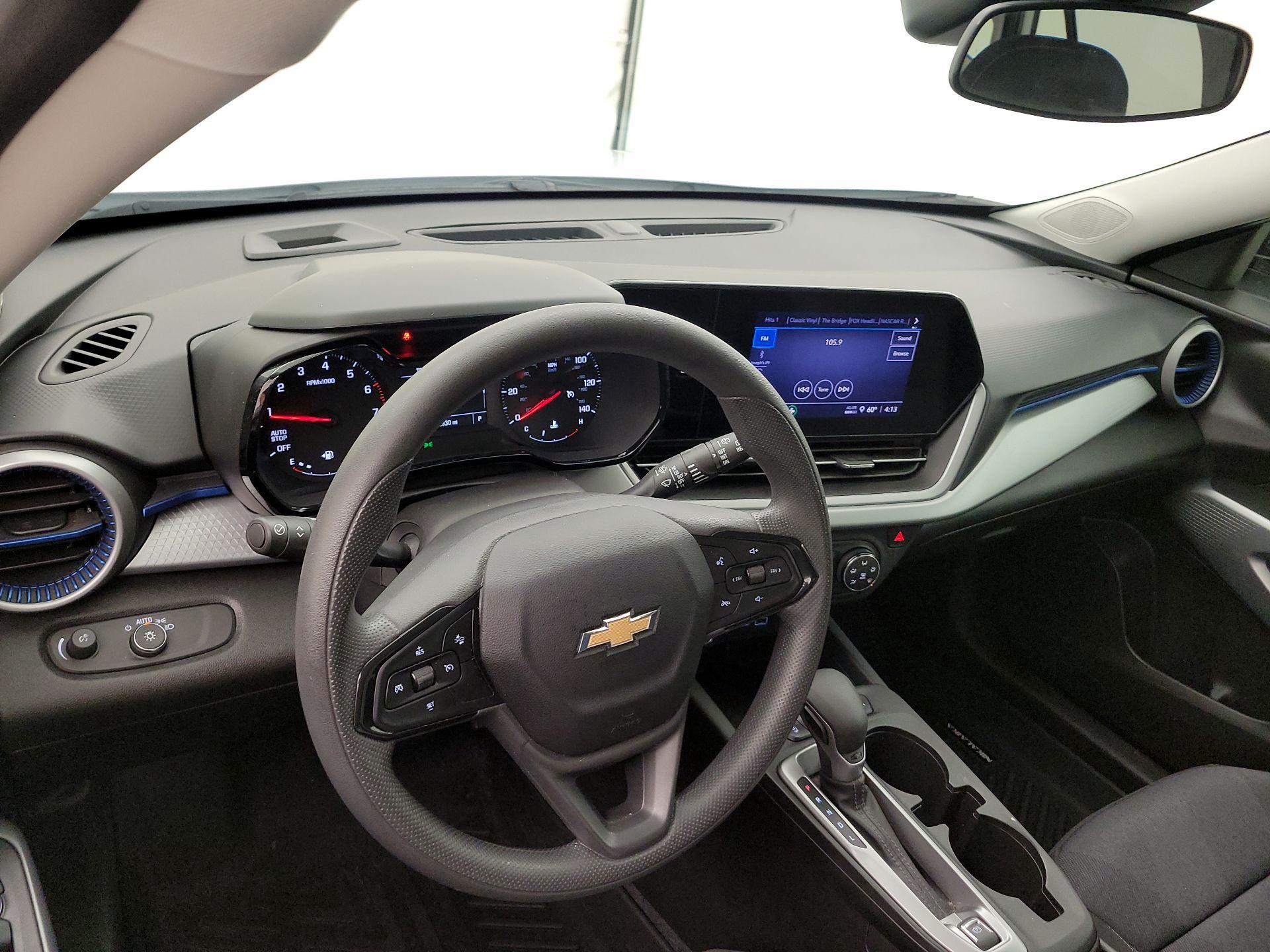 Thumbnail: 2024 Chevrolet Trax - 9