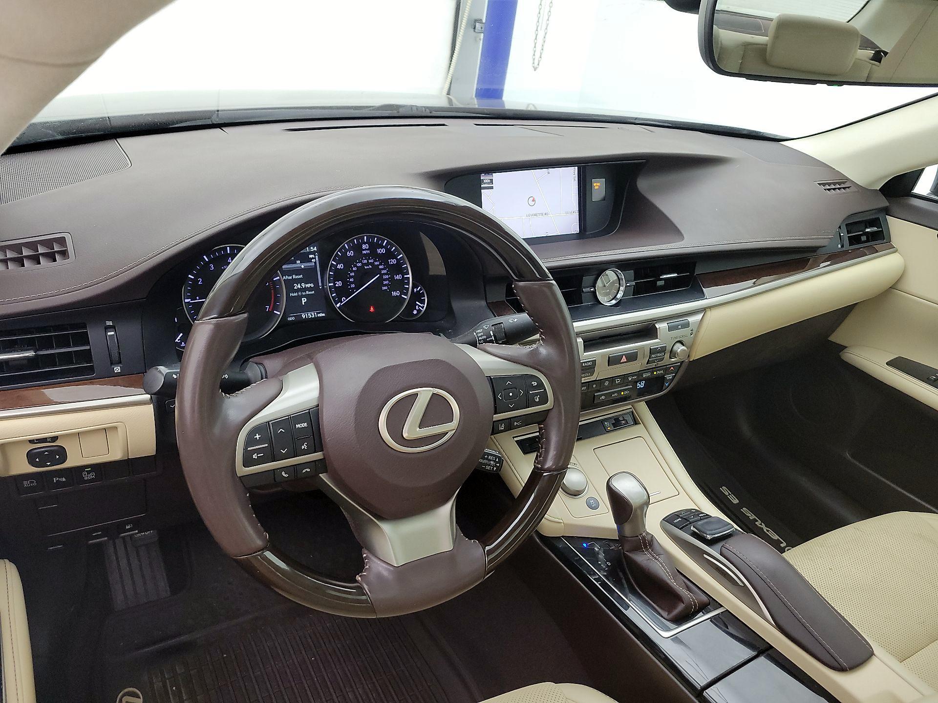 Thumbnail: 2018 Lexus ES - 9