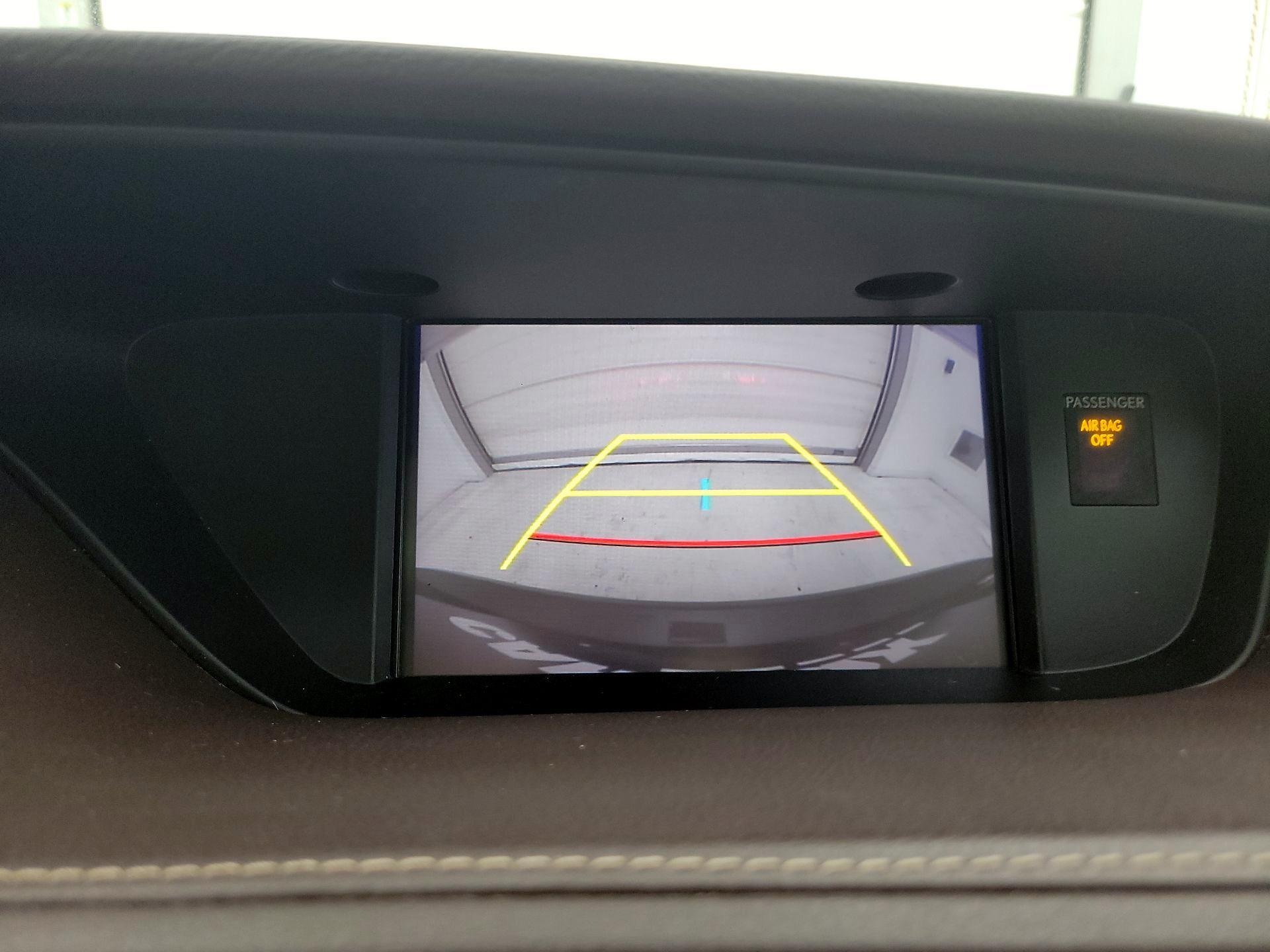 Thumbnail: 2018 Lexus ES - 15