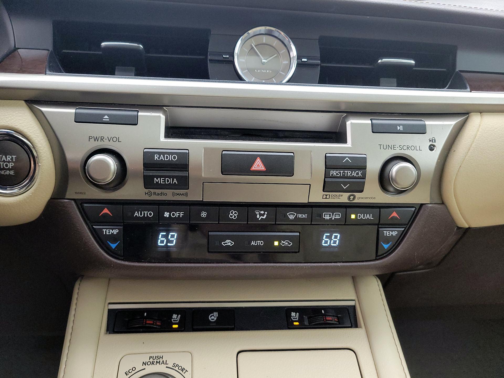 Thumbnail: 2018 Lexus ES - 17