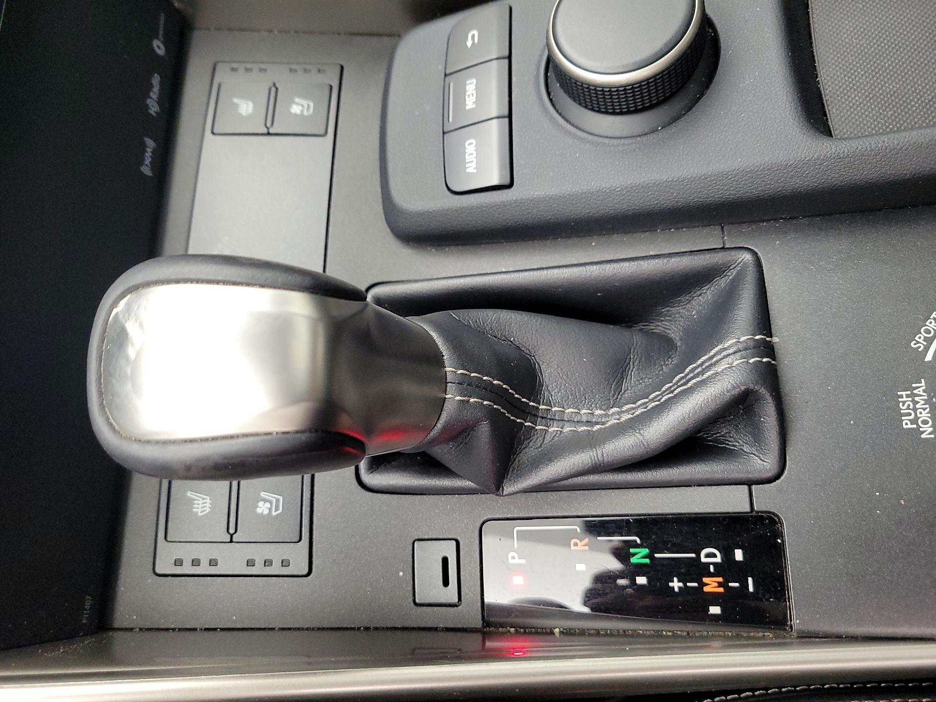 Thumbnail: 2017 Lexus IS - 17