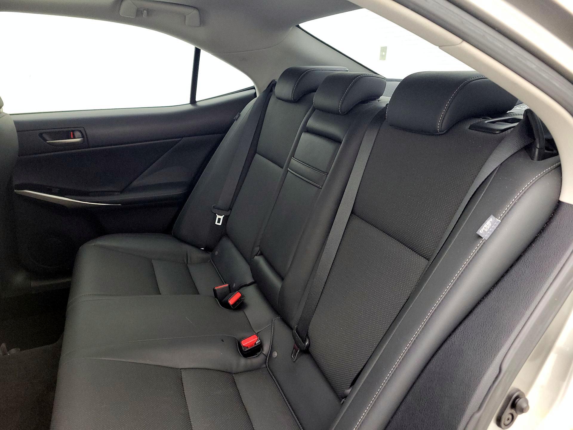 Thumbnail: 2017 Lexus IS - 20