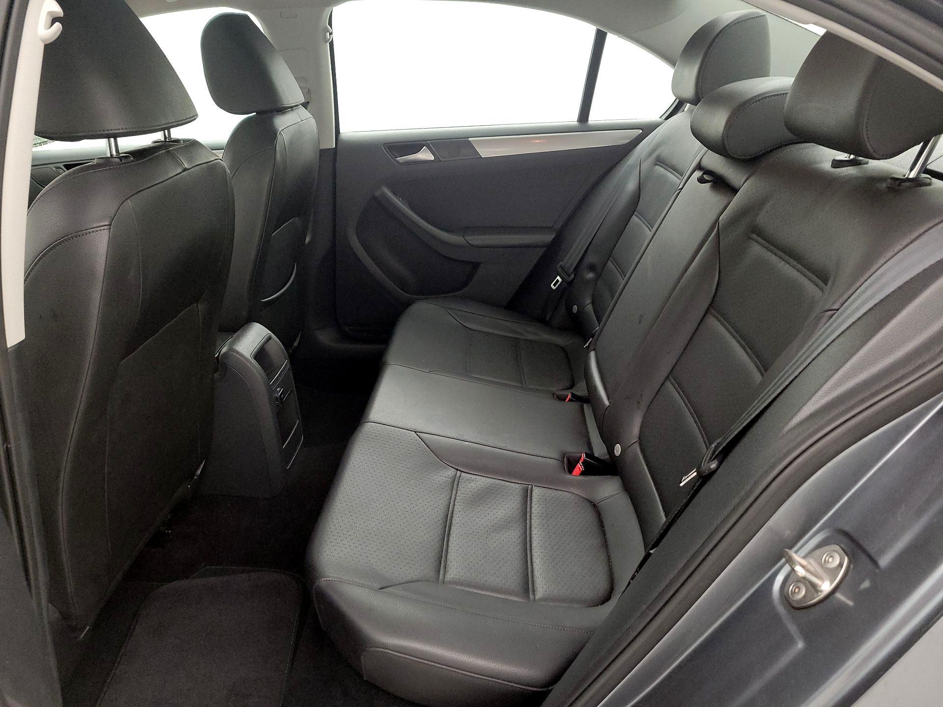 Thumbnail: 2015 Volkswagen Jetta - 20