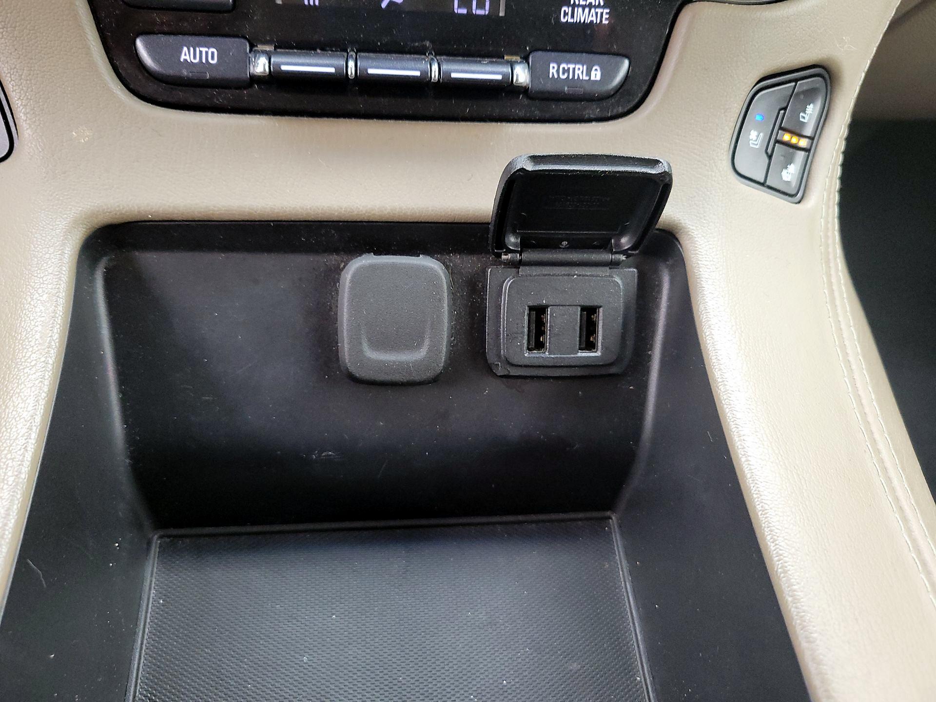 Thumbnail: 2019 GMC Yukon - 19