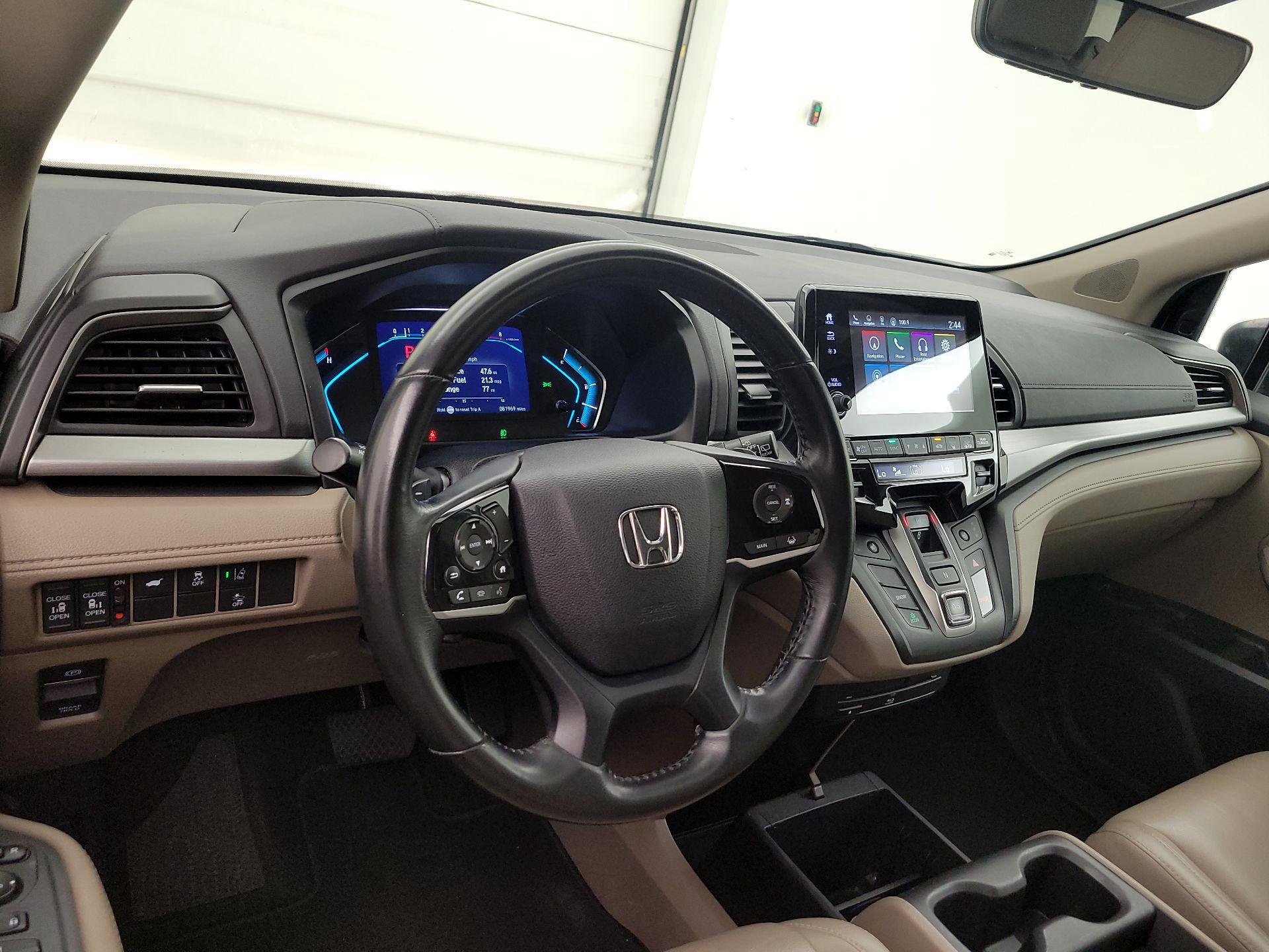 Thumbnail: 2018 Honda Odyssey - 9