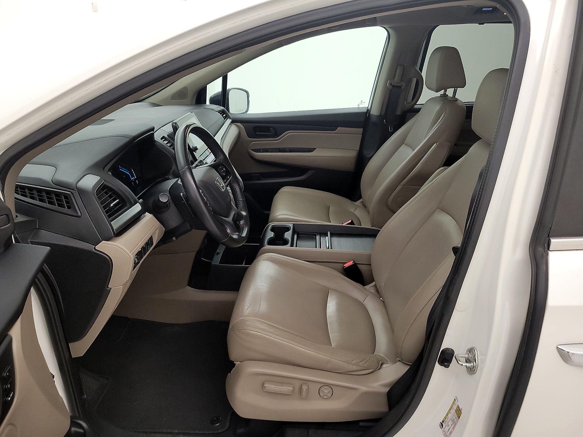 Thumbnail: 2018 Honda Odyssey - 11