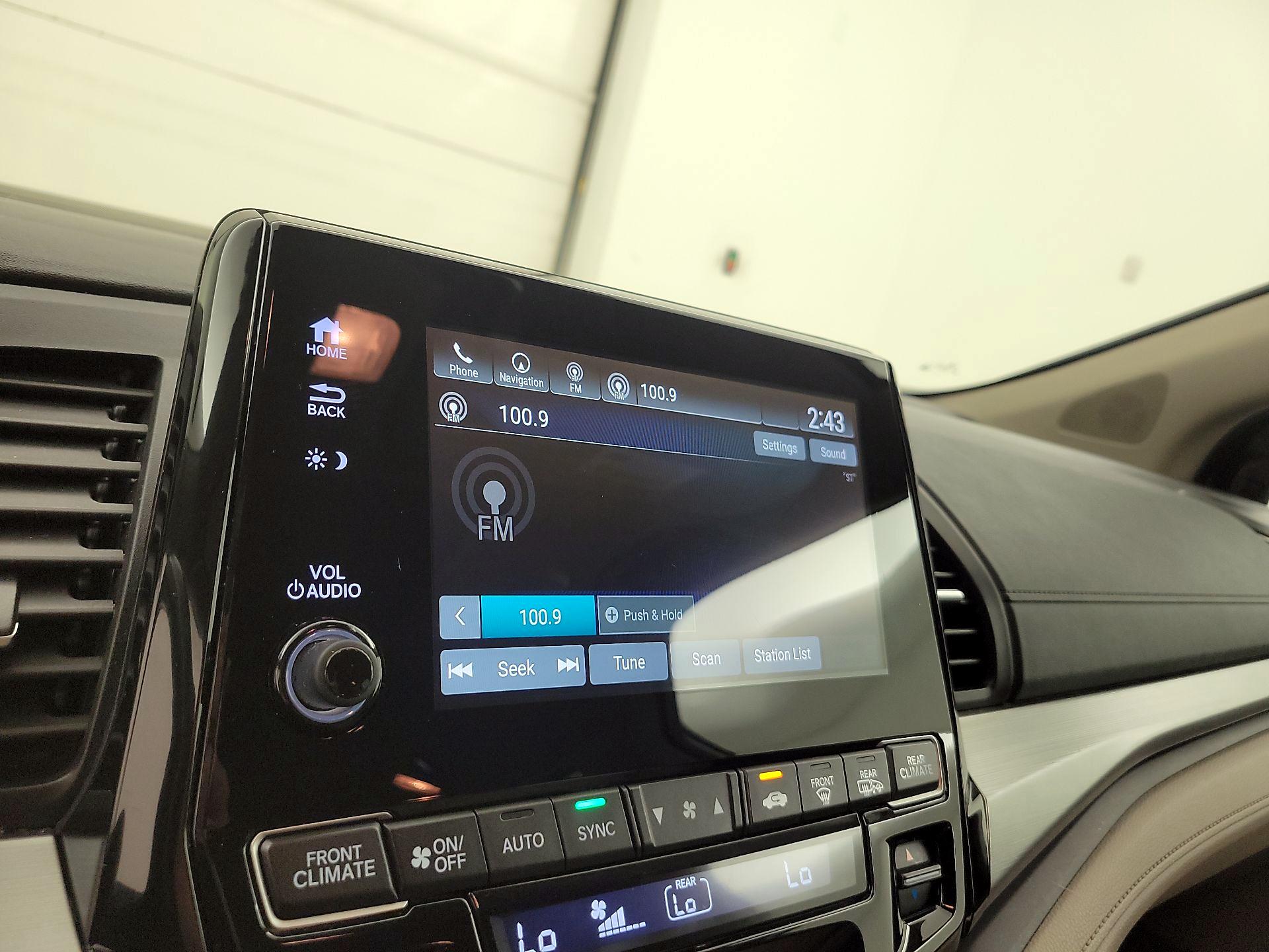 Thumbnail: 2018 Honda Odyssey - 16