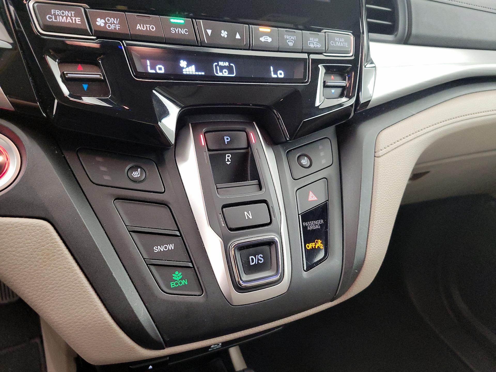 Thumbnail: 2018 Honda Odyssey - 18