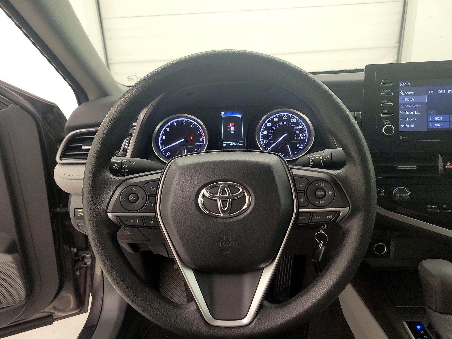 Thumbnail: 2022 Toyota Camry - 10