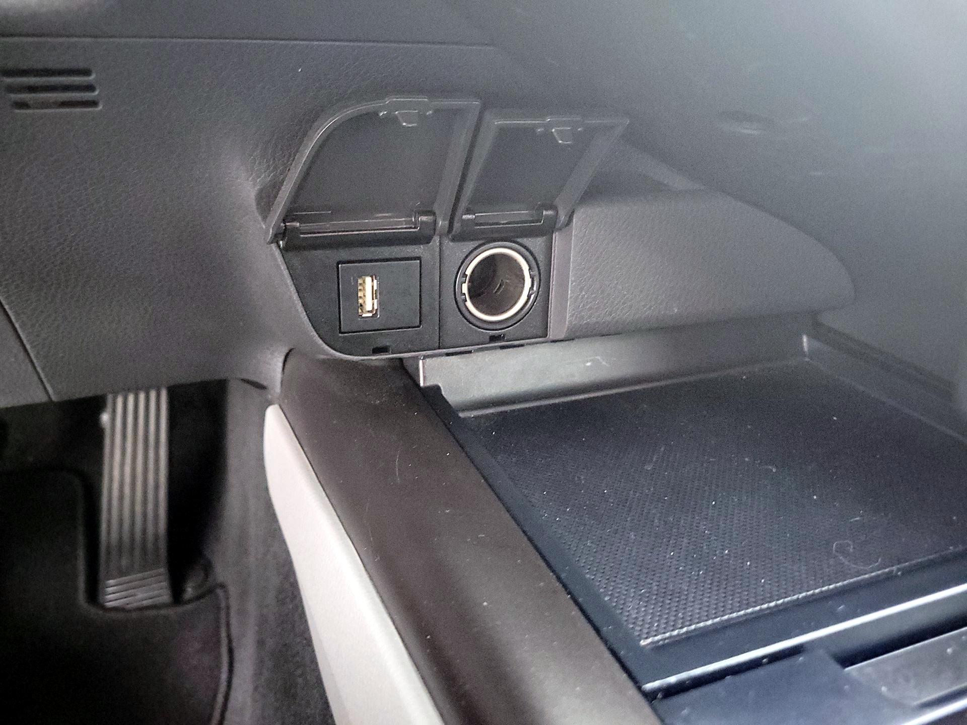 Thumbnail: 2022 Toyota Camry - 18