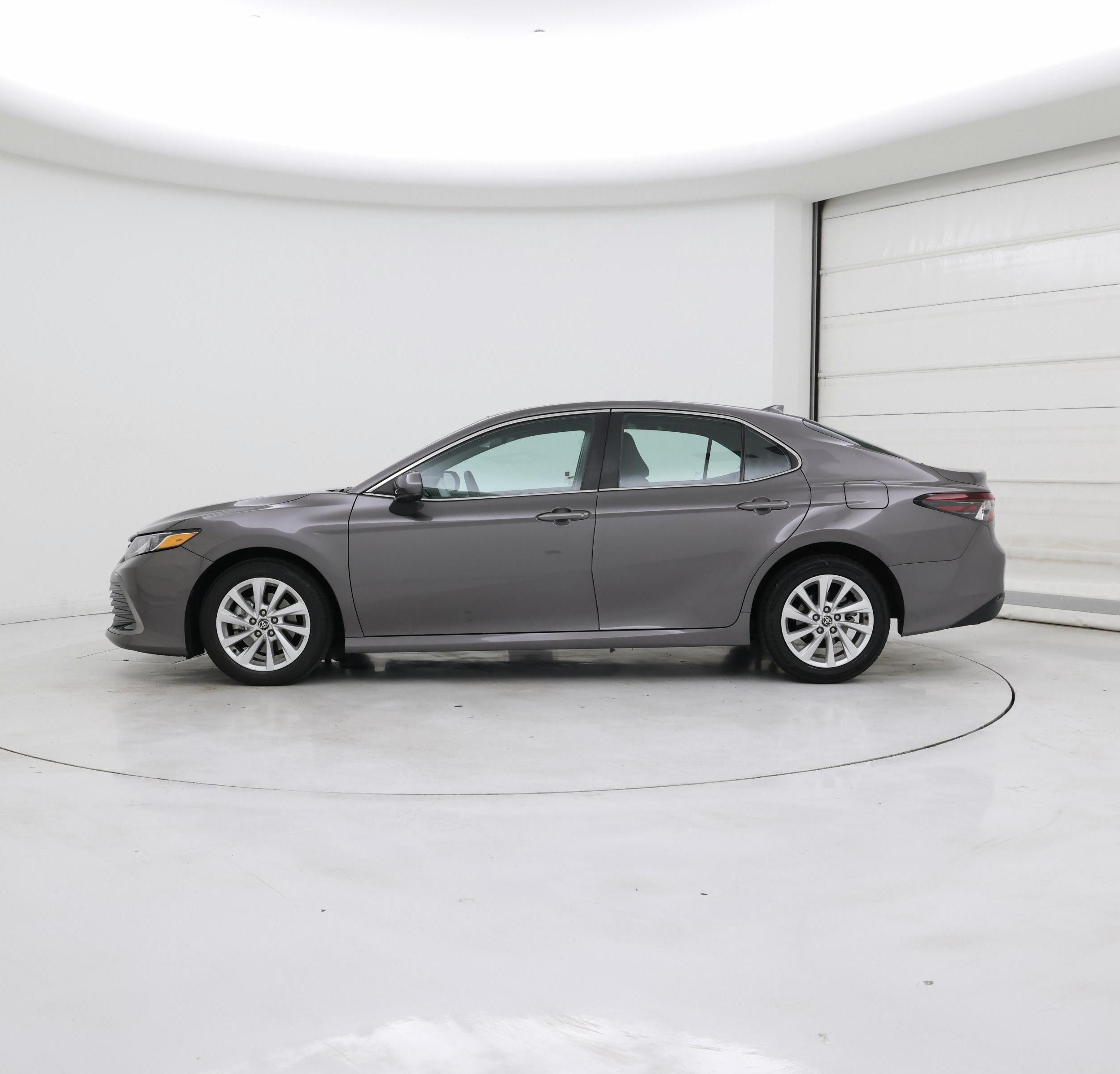 Thumbnail: 2022 Toyota Camry - 3