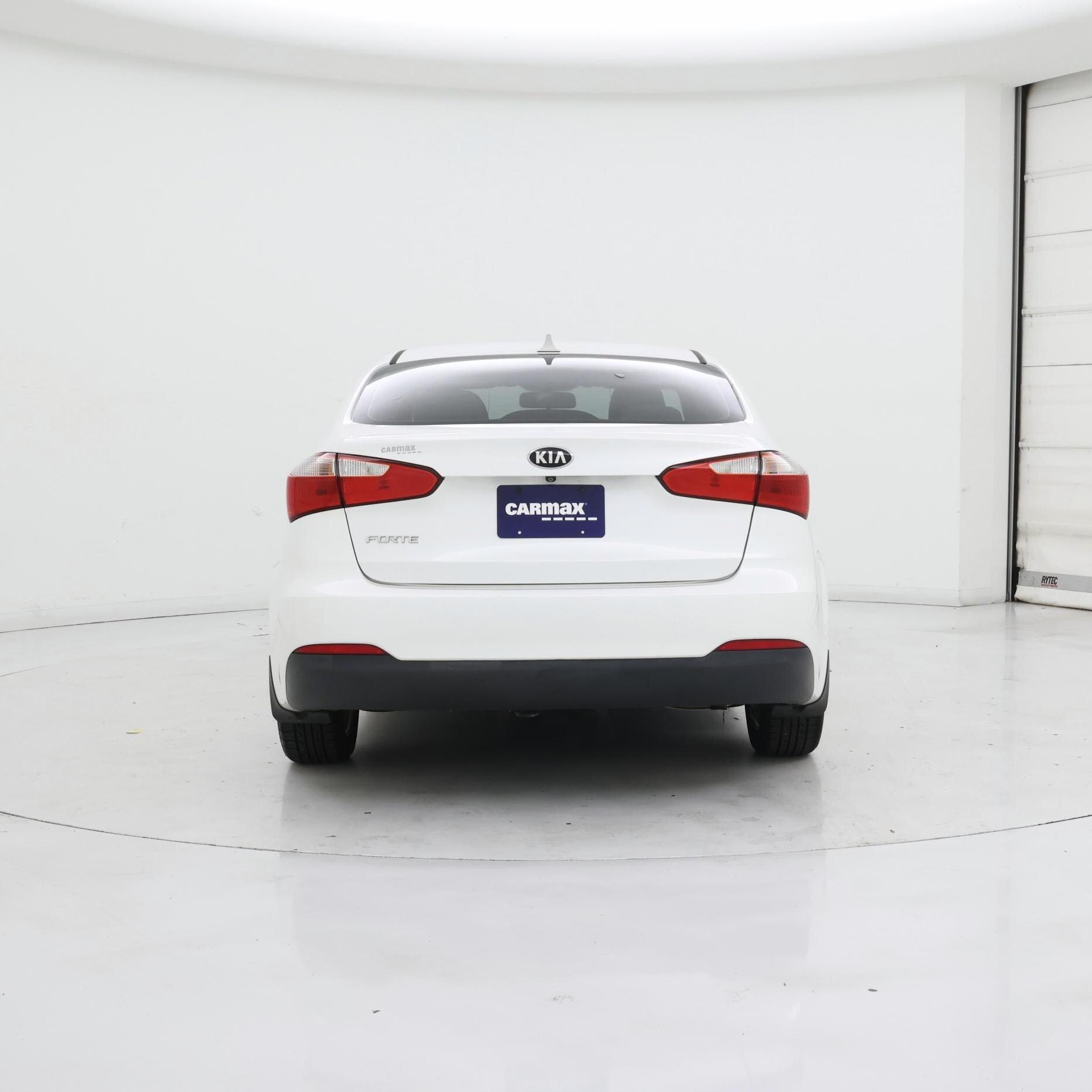 Thumbnail: 2016 Kia Forte - 6