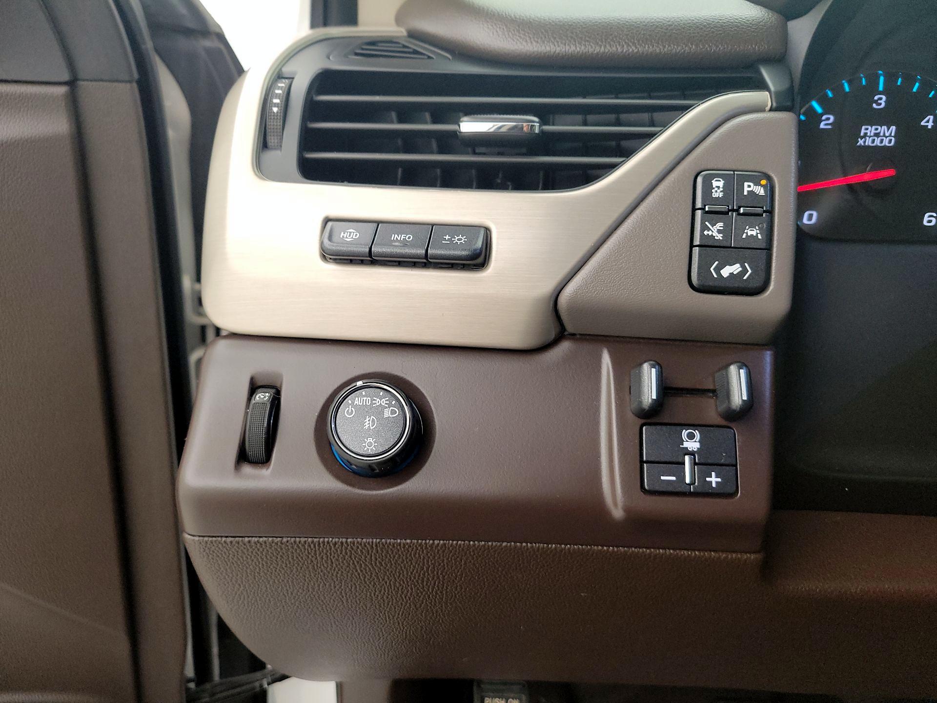 Thumbnail: 2019 GMC Yukon XL - 13