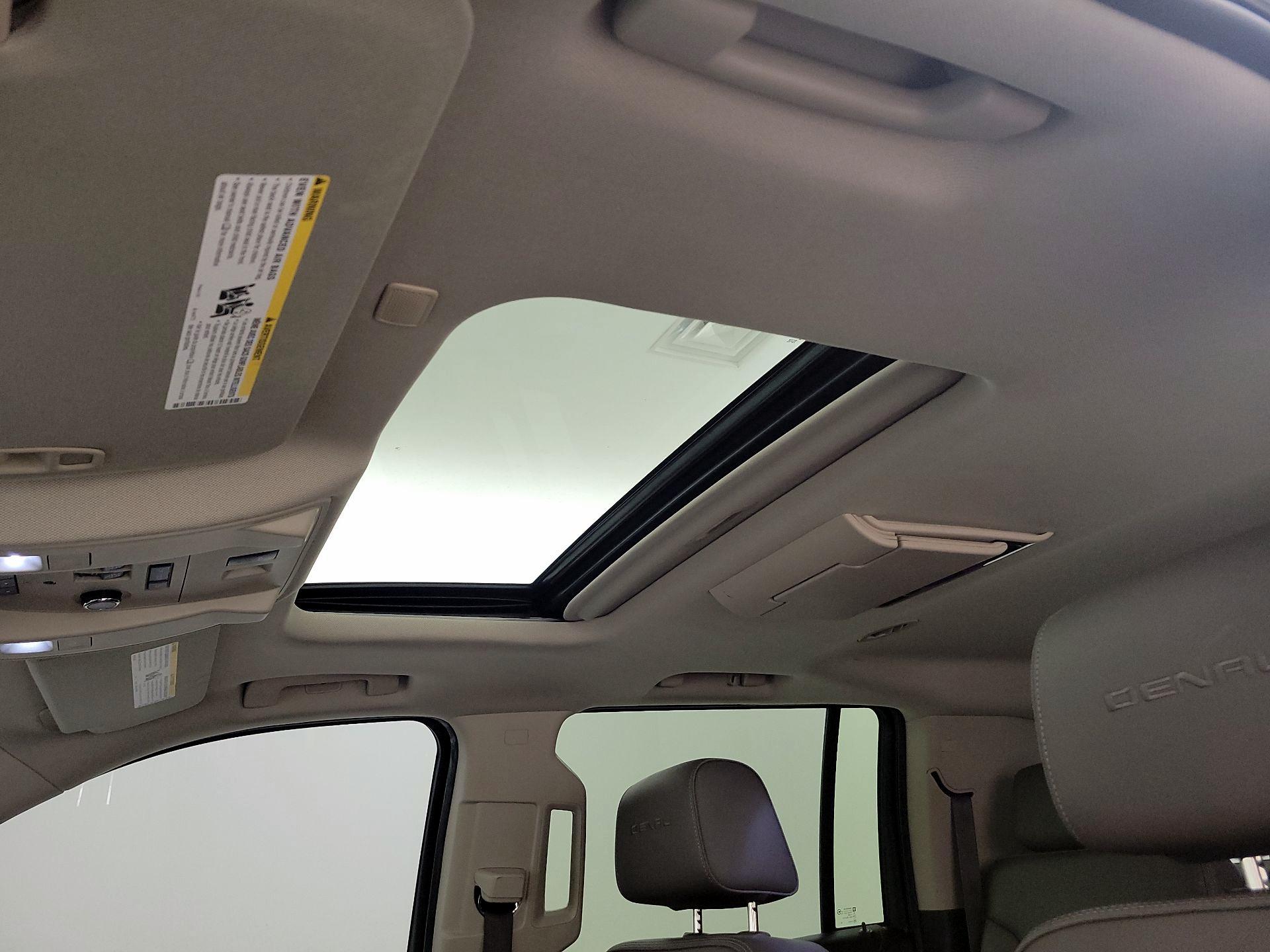 Thumbnail: 2019 GMC Yukon XL - 20