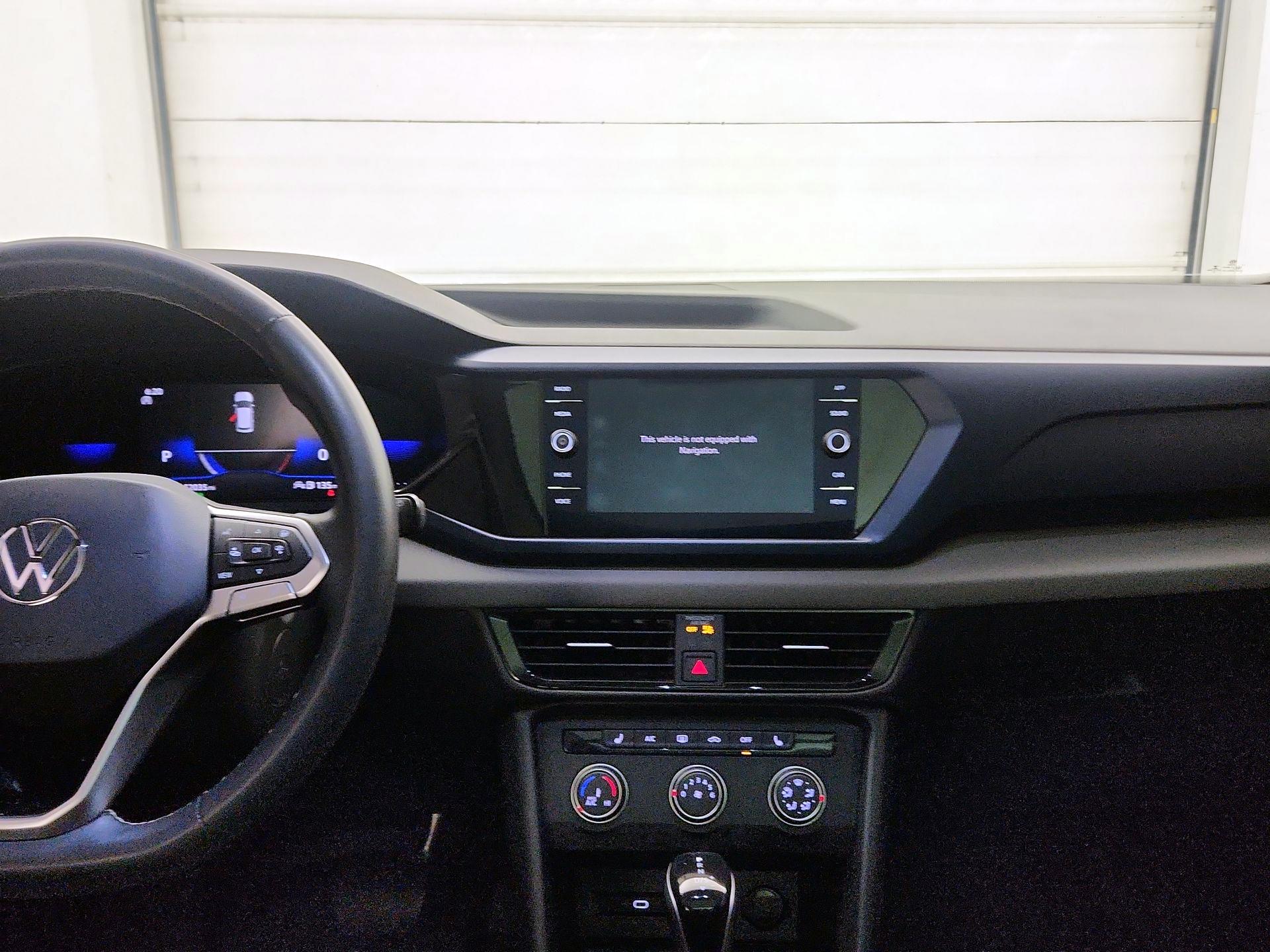 Thumbnail: 2022 Volkswagen Taos - 9