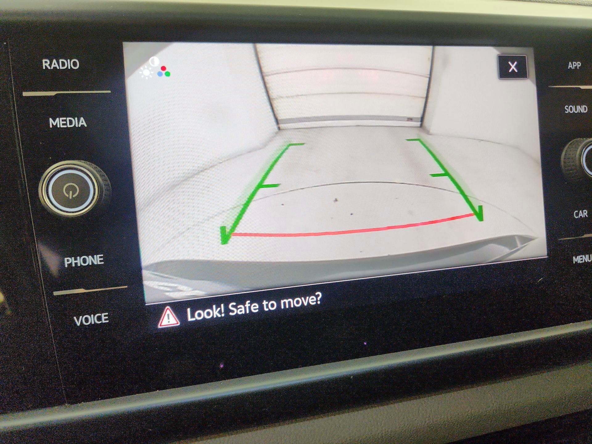 Thumbnail: 2022 Volkswagen Taos - 14