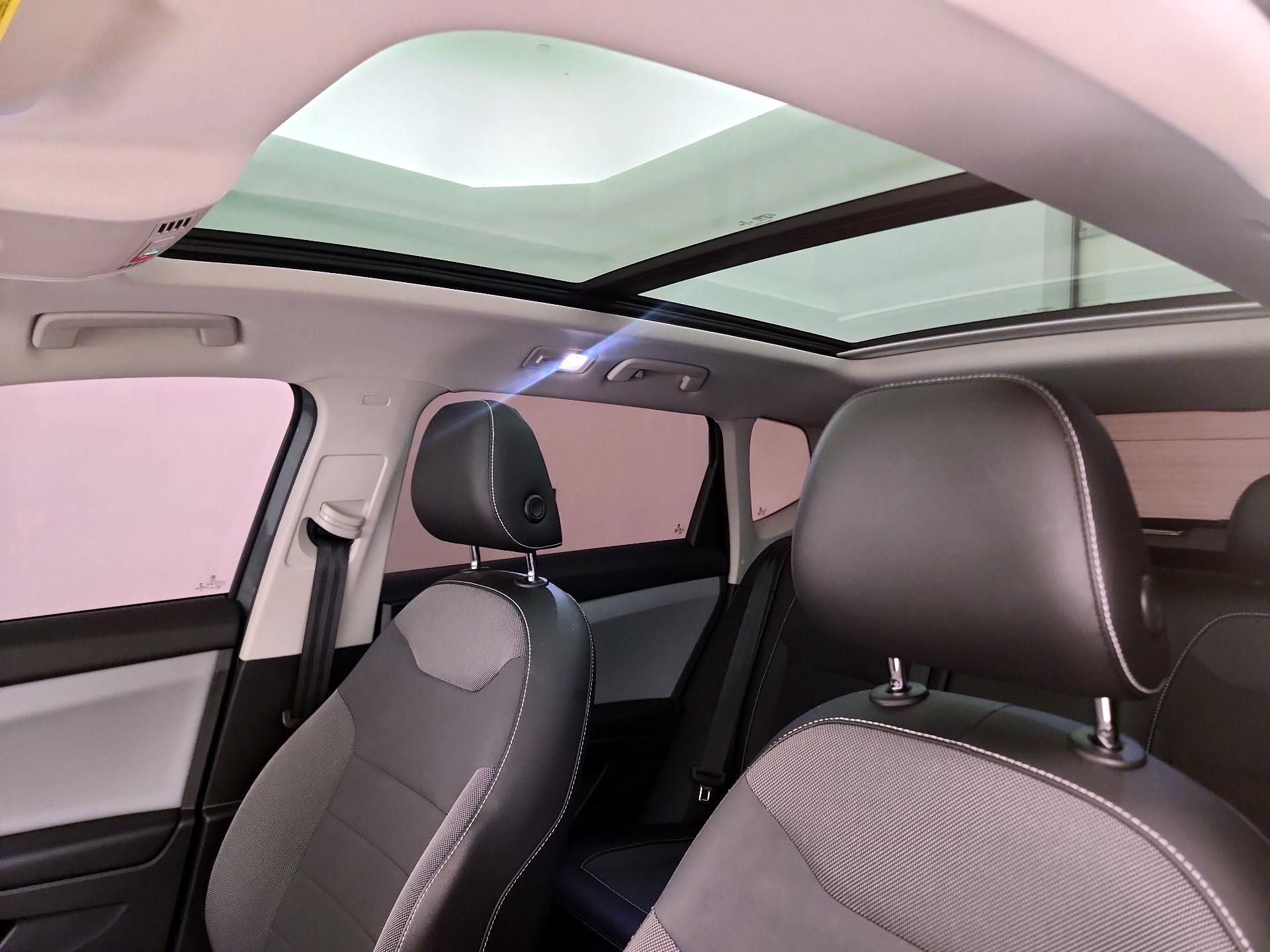 Thumbnail: 2022 Volkswagen Taos - 19