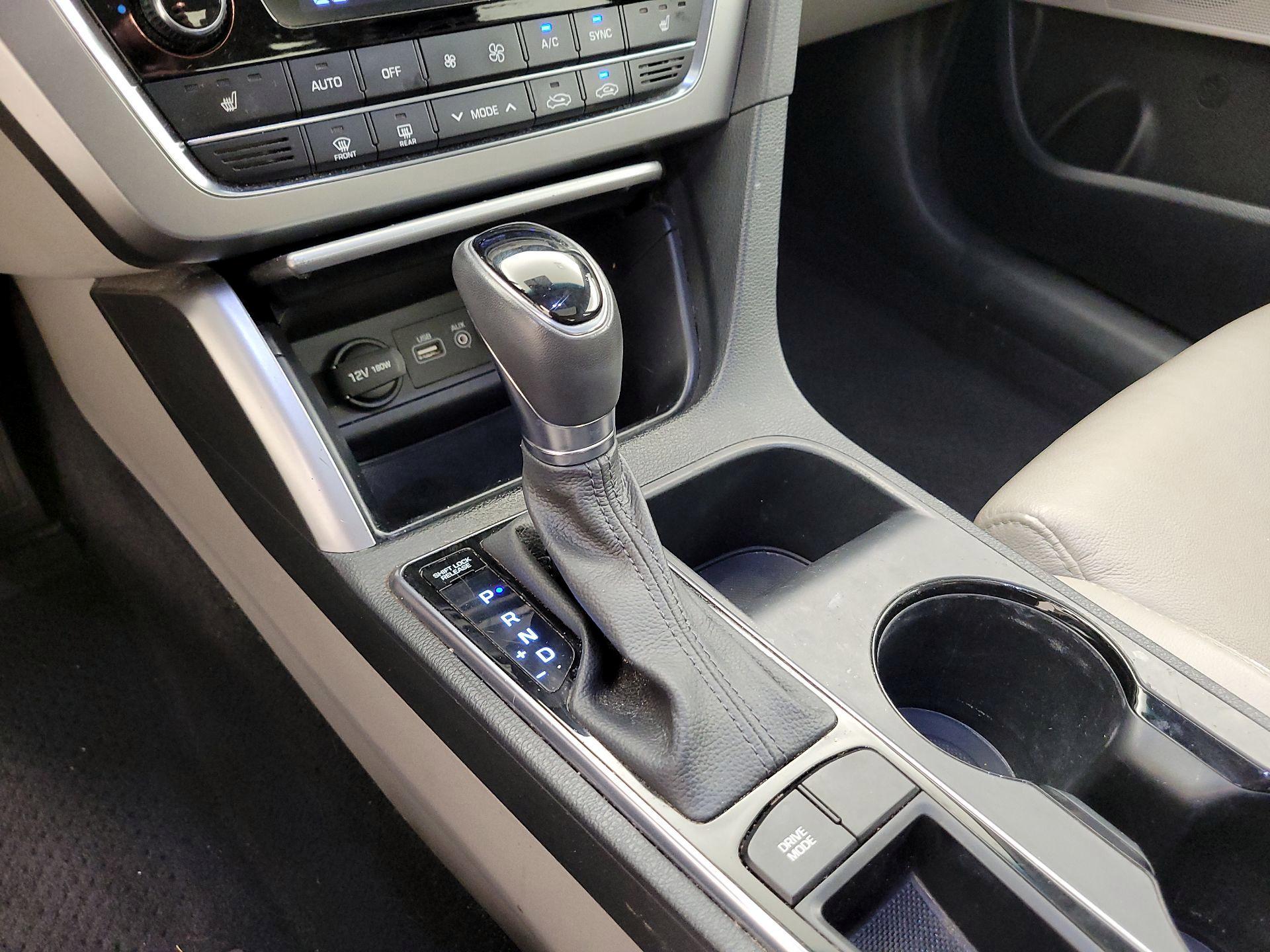 Thumbnail: 2016 Hyundai Sonata - 16