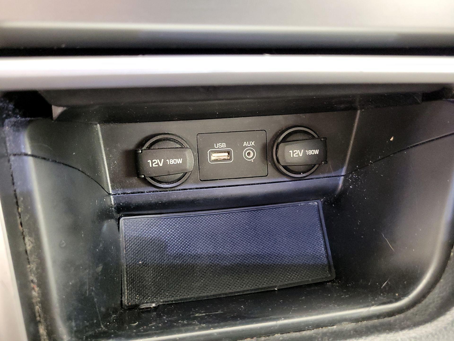 Thumbnail: 2016 Hyundai Sonata - 17