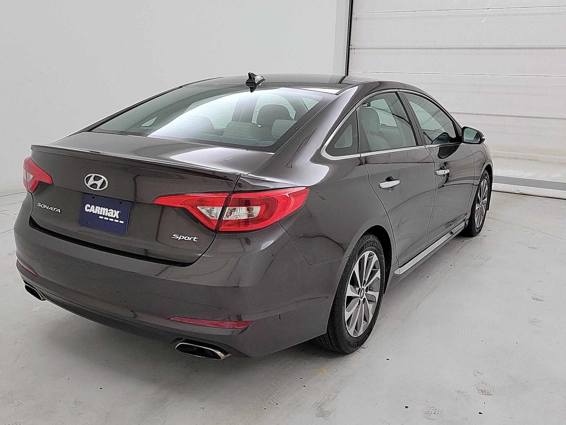 Thumbnail: 2016 Hyundai Sonata - 5