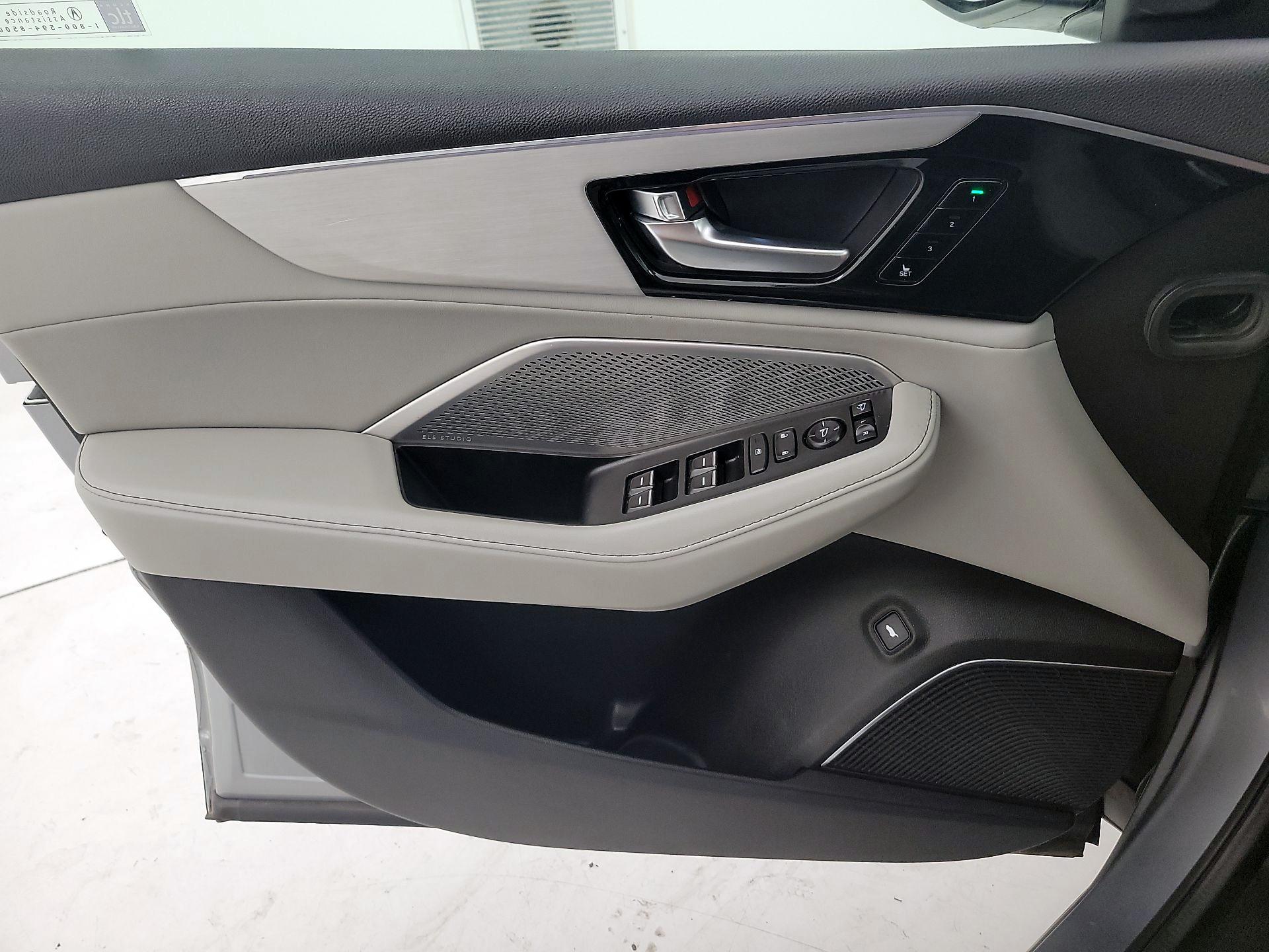 Thumbnail: 2022 Acura MDX - 10