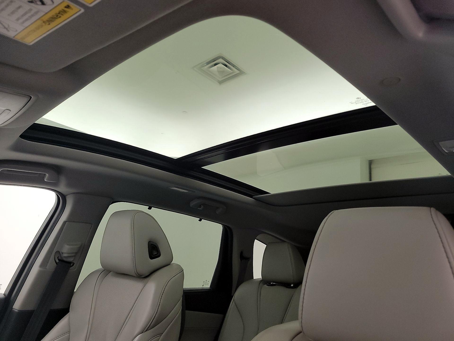 Thumbnail: 2022 Acura MDX - 18