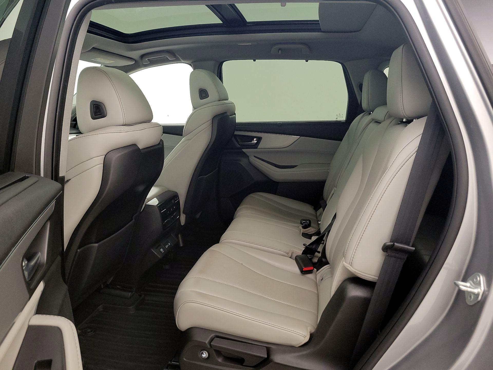 Thumbnail: 2022 Acura MDX - 19