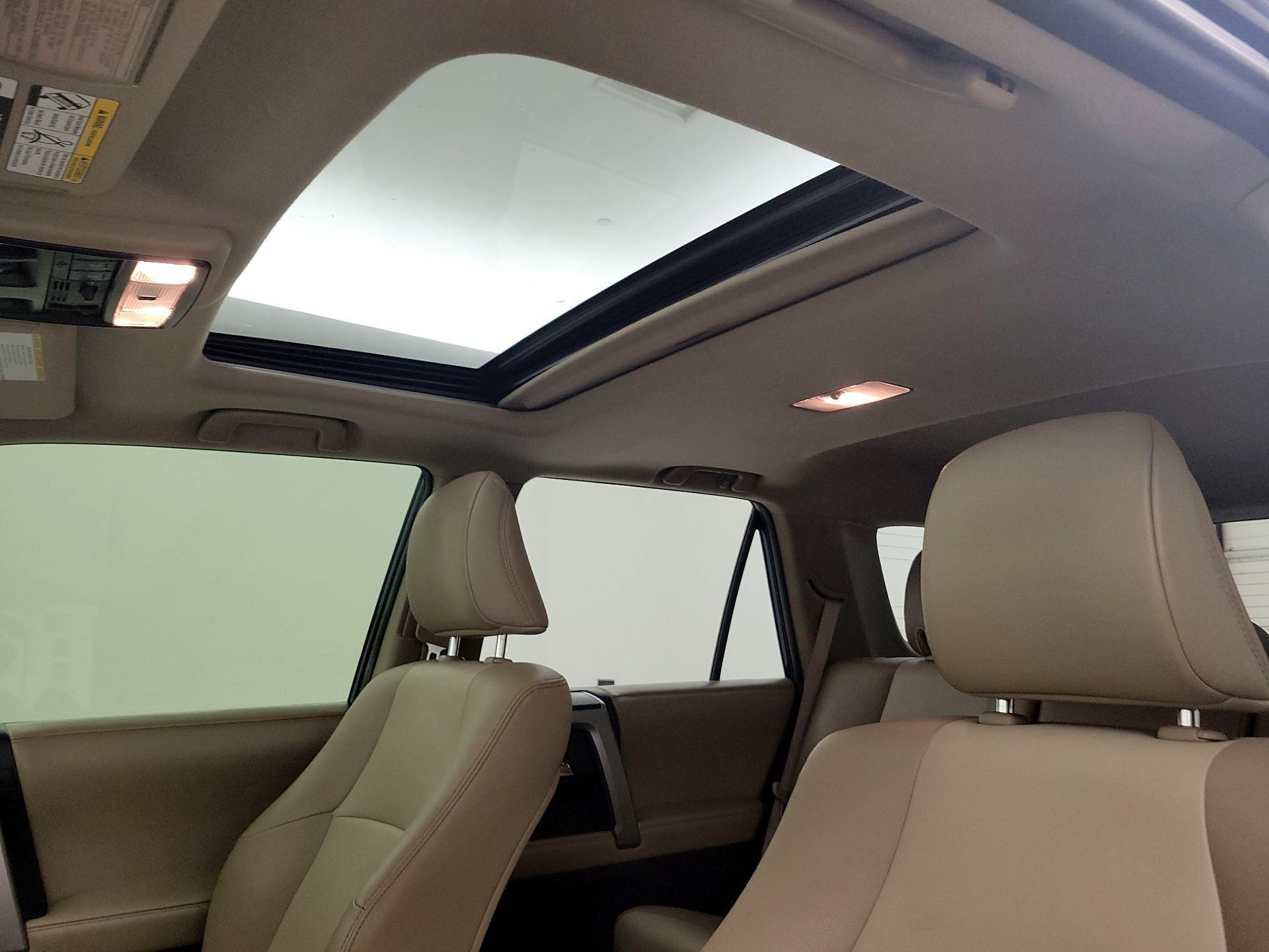 Thumbnail: 2017 Toyota 4Runner - 17