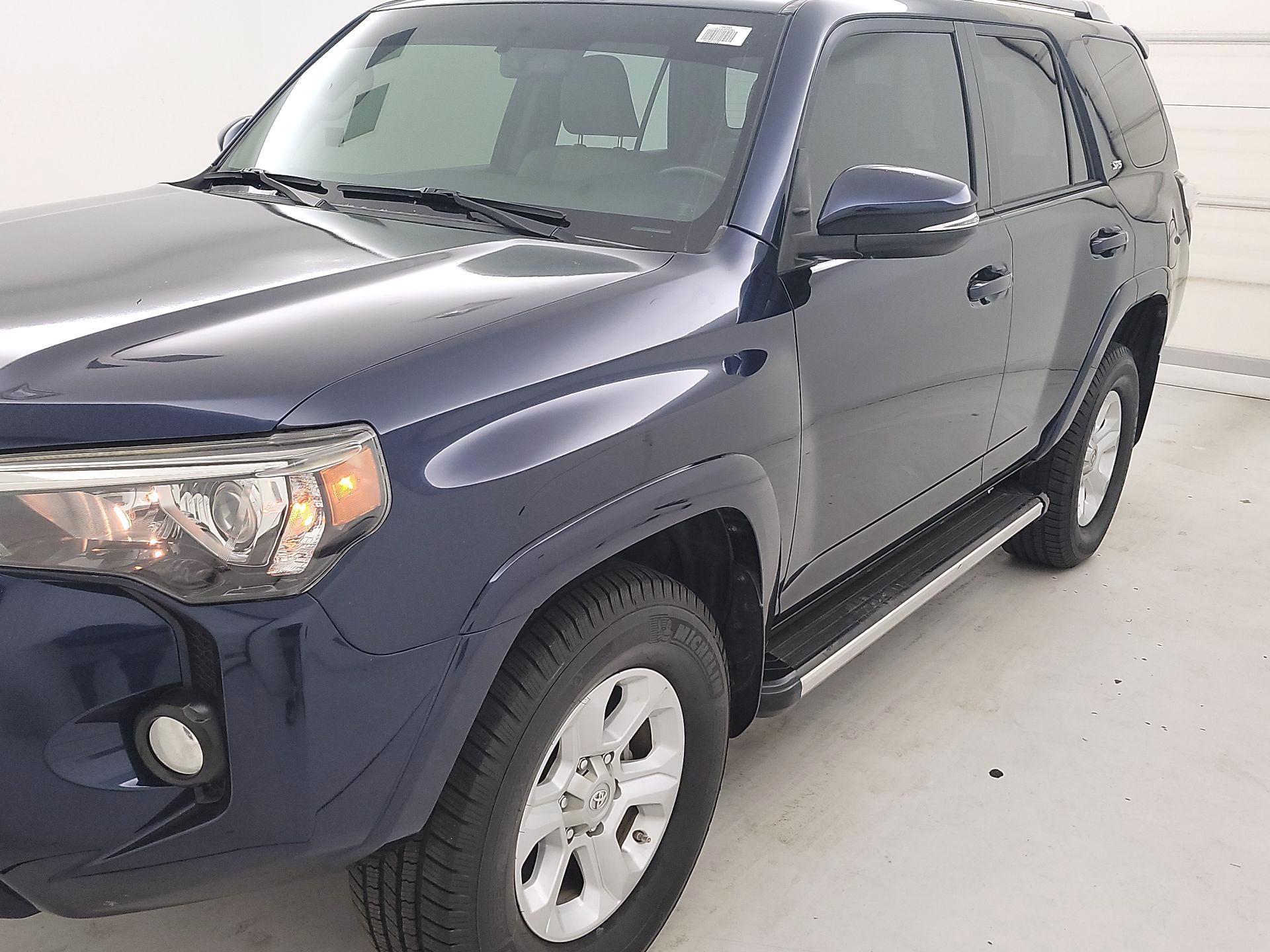 Thumbnail: 2017 Toyota 4Runner - 3