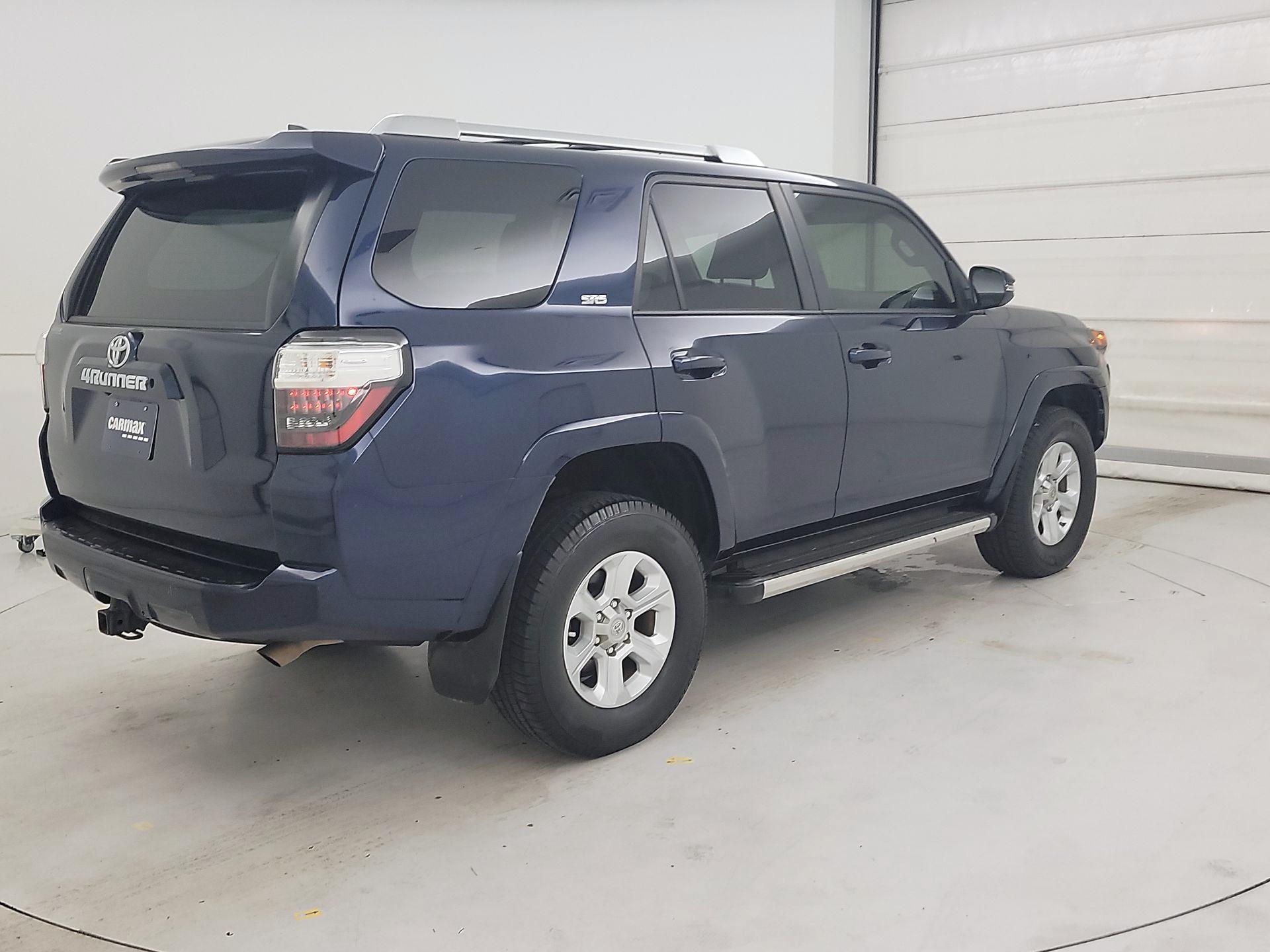 Thumbnail: 2017 Toyota 4Runner - 5