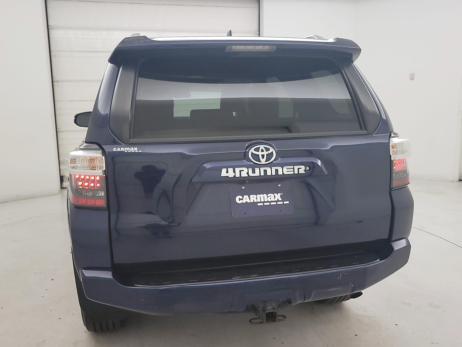 Thumbnail: 2017 Toyota 4Runner - 6