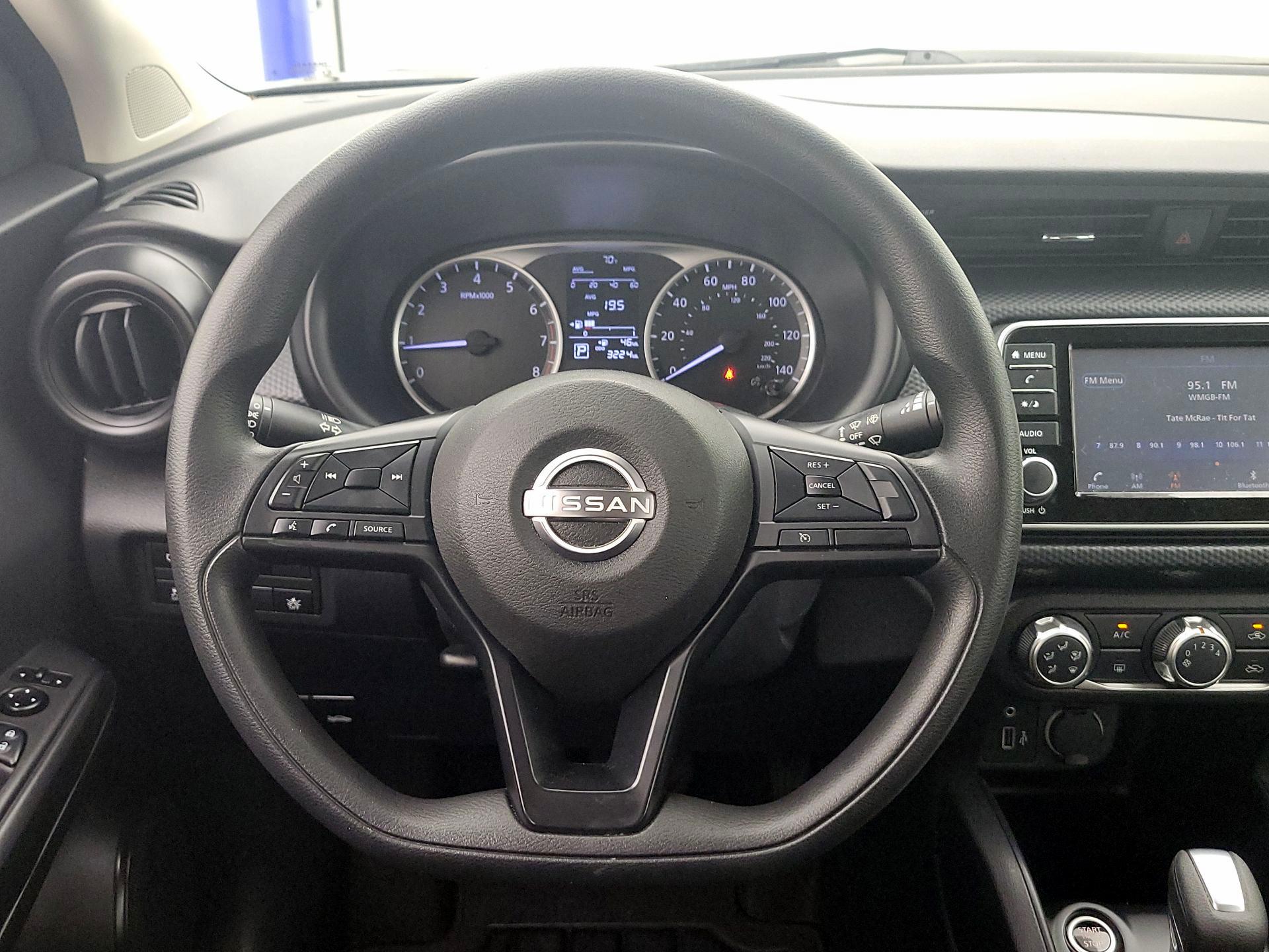 Thumbnail: 2023 Nissan Kicks - 10