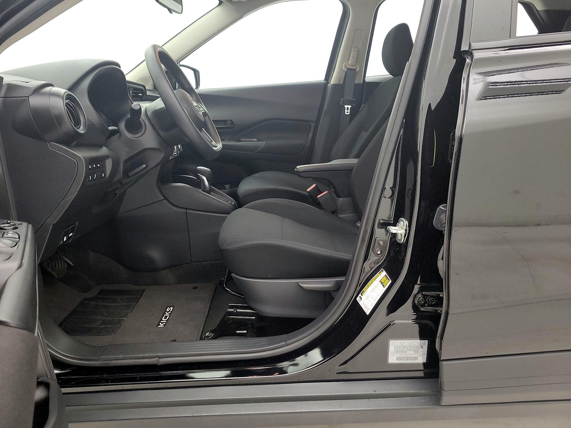 Thumbnail: 2023 Nissan Kicks - 11