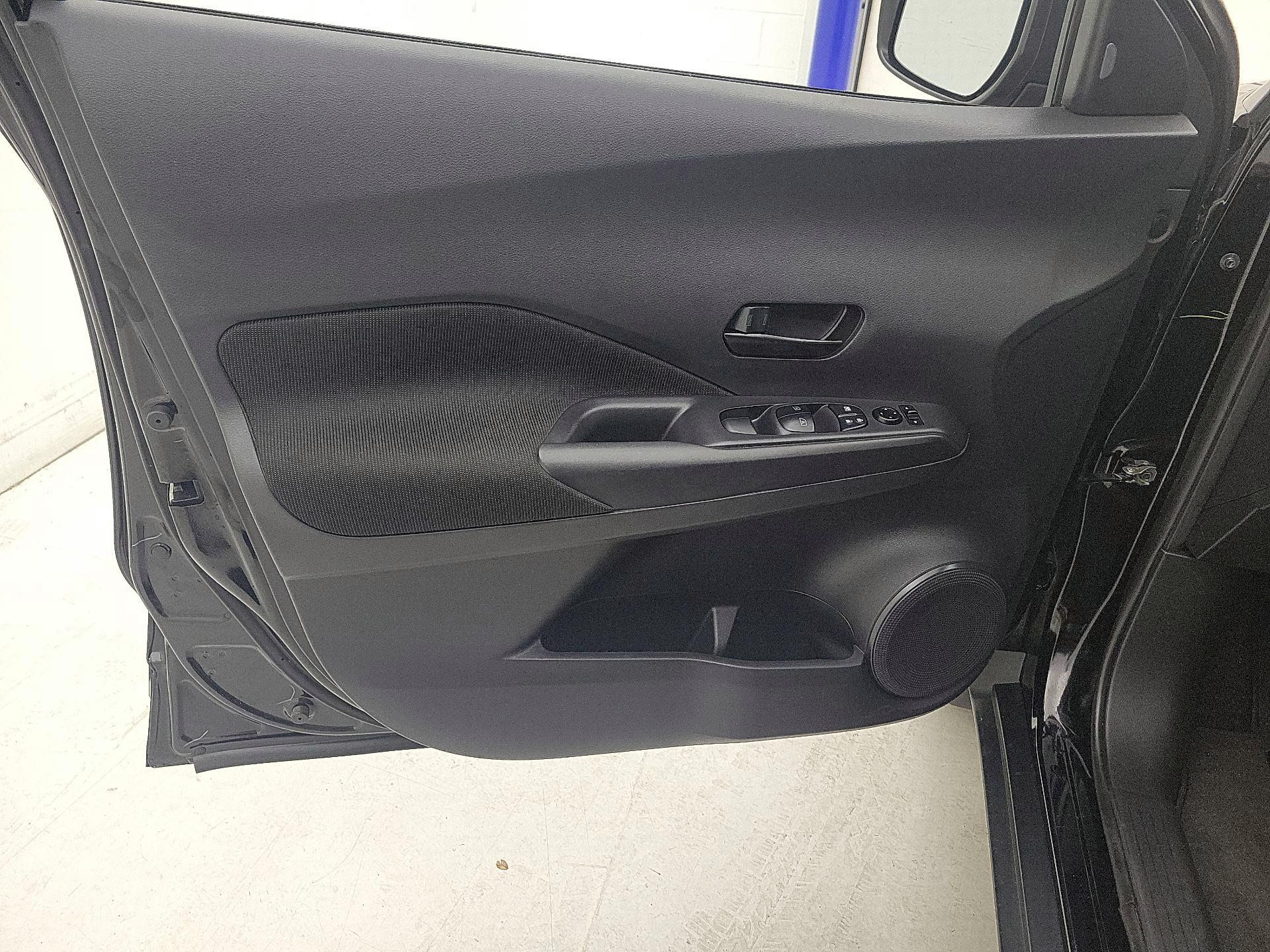 Thumbnail: 2023 Nissan Kicks - 12