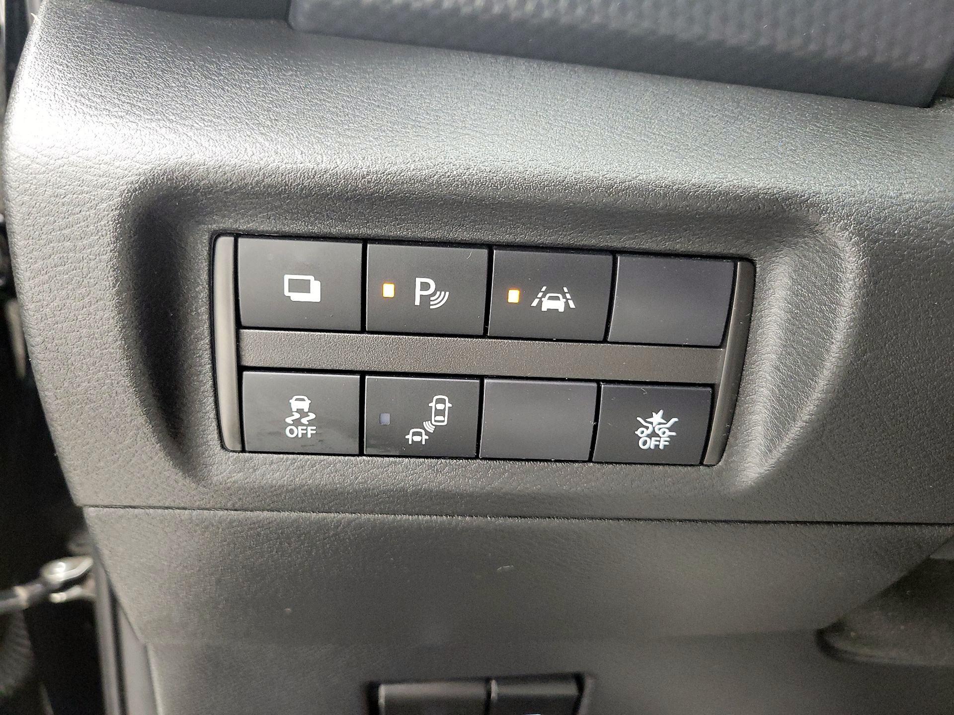 Thumbnail: 2023 Nissan Kicks - 13