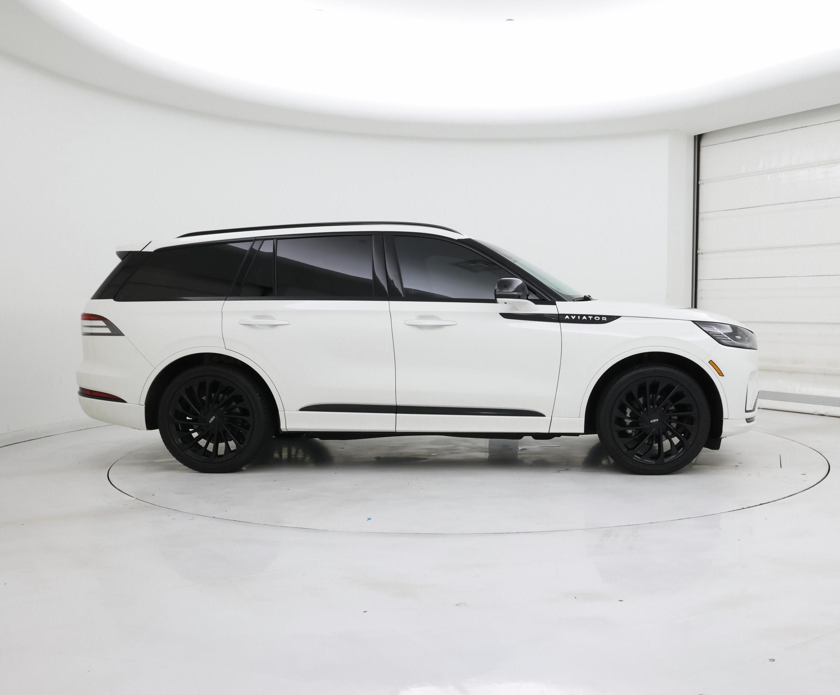 Thumbnail: 2025 Lincoln Aviator - 7