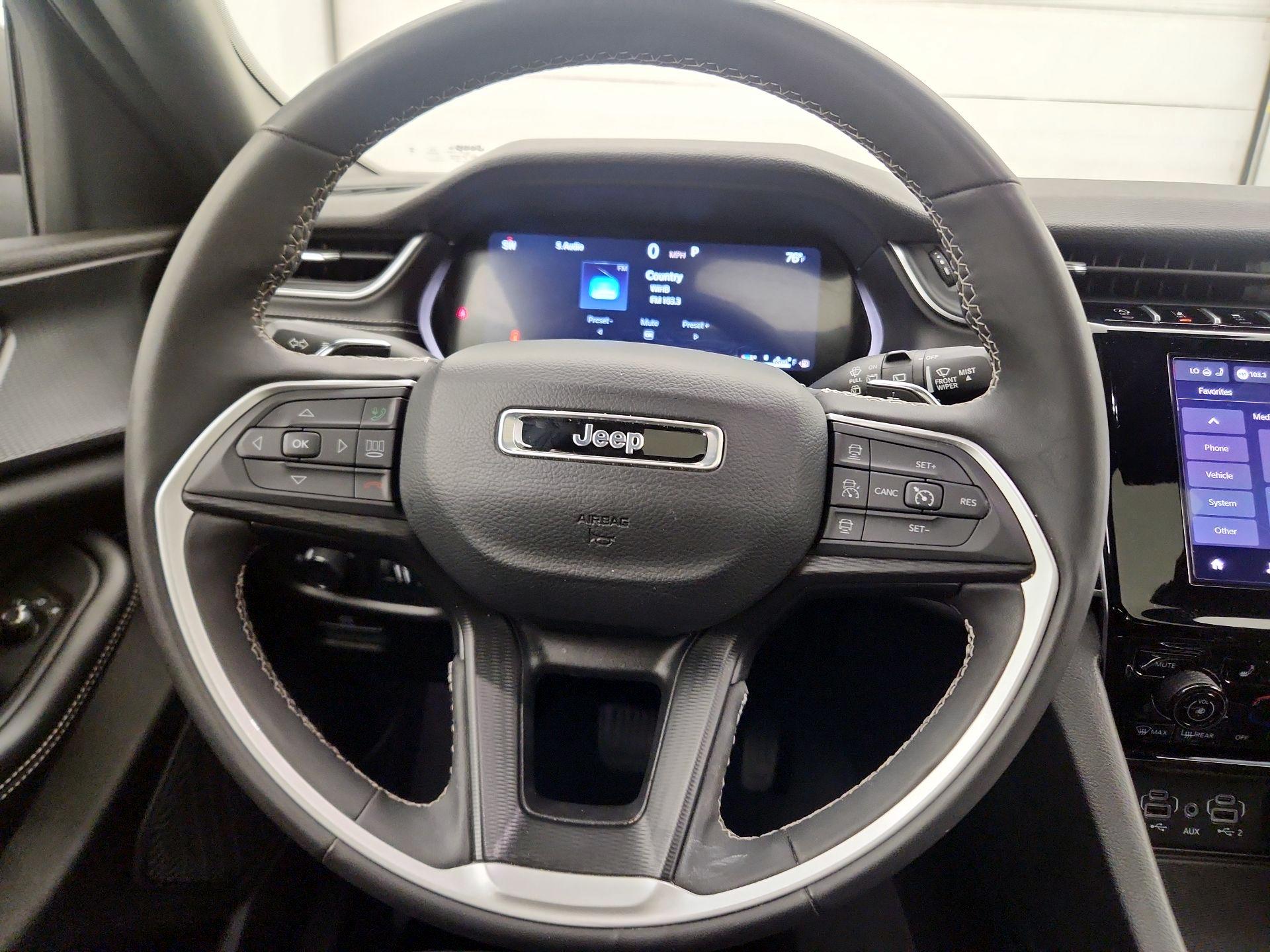 Thumbnail: 2024 Jeep Grand Cherokee - 10