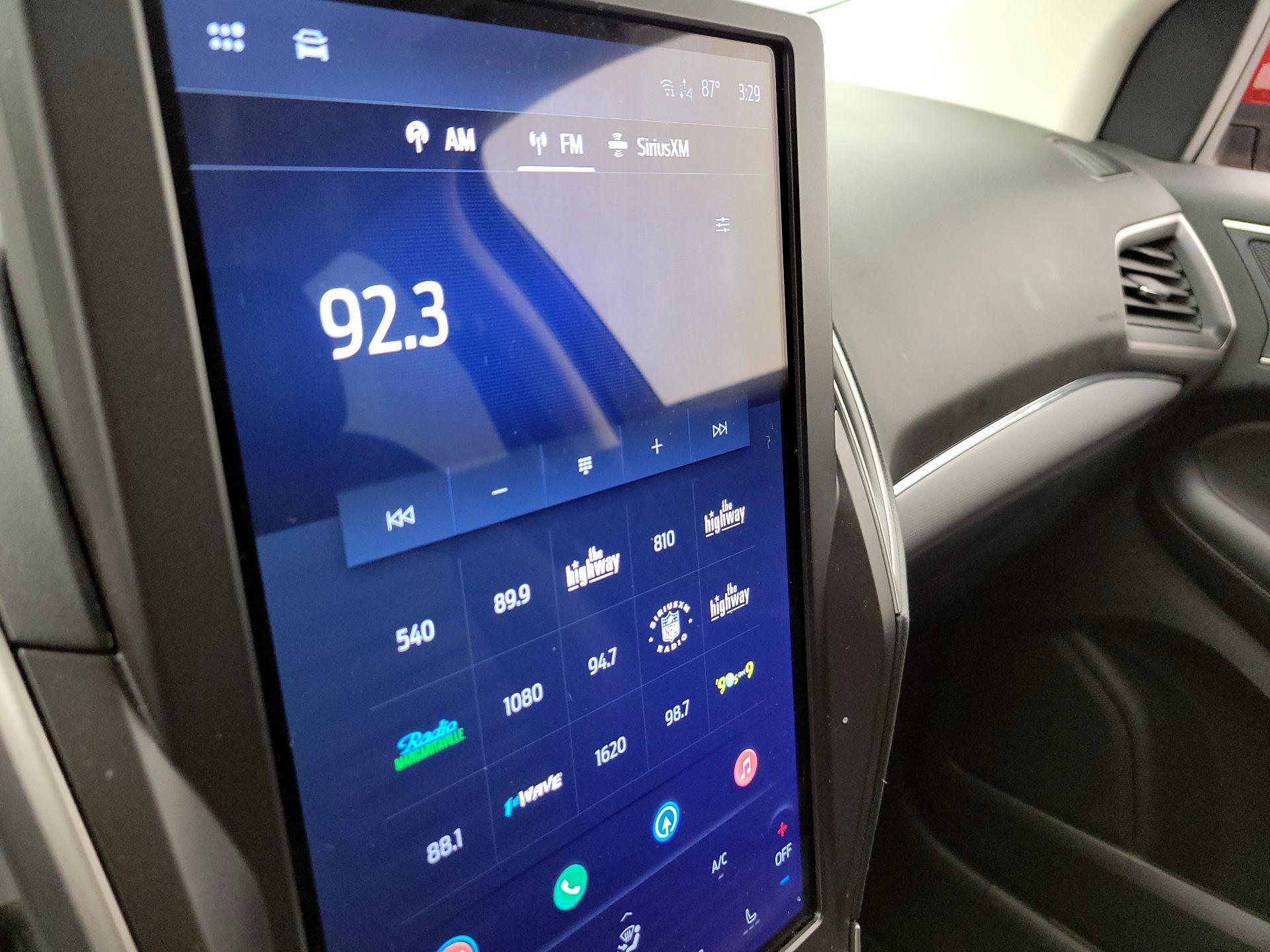 Thumbnail: 2021 Ford Edge - 16