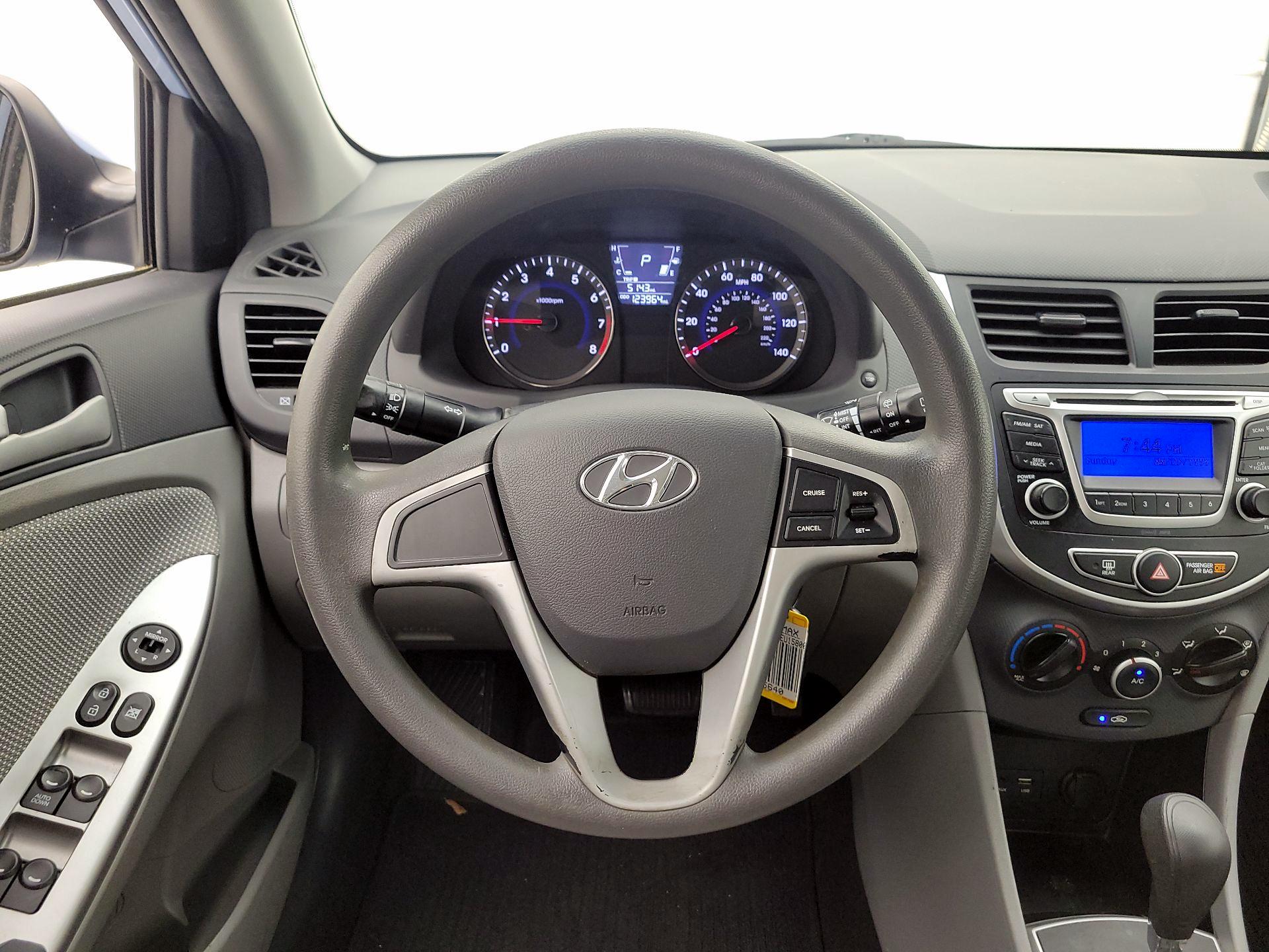 Thumbnail: 2014 Hyundai Accent - 10