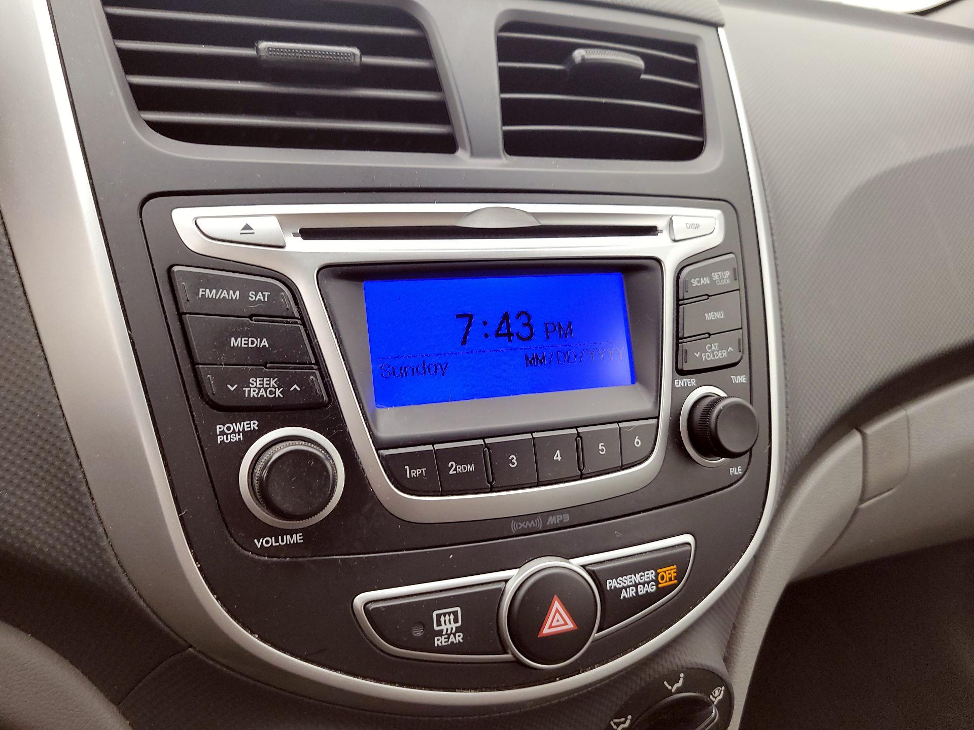 Thumbnail: 2014 Hyundai Accent - 14