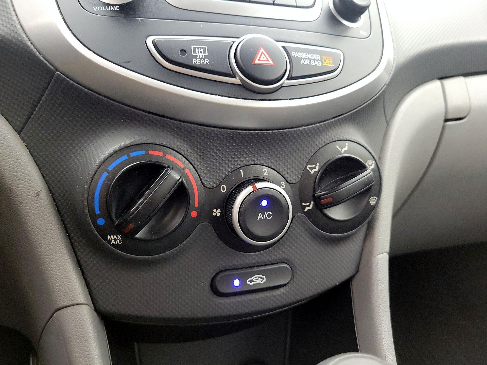 Thumbnail: 2014 Hyundai Accent - 15