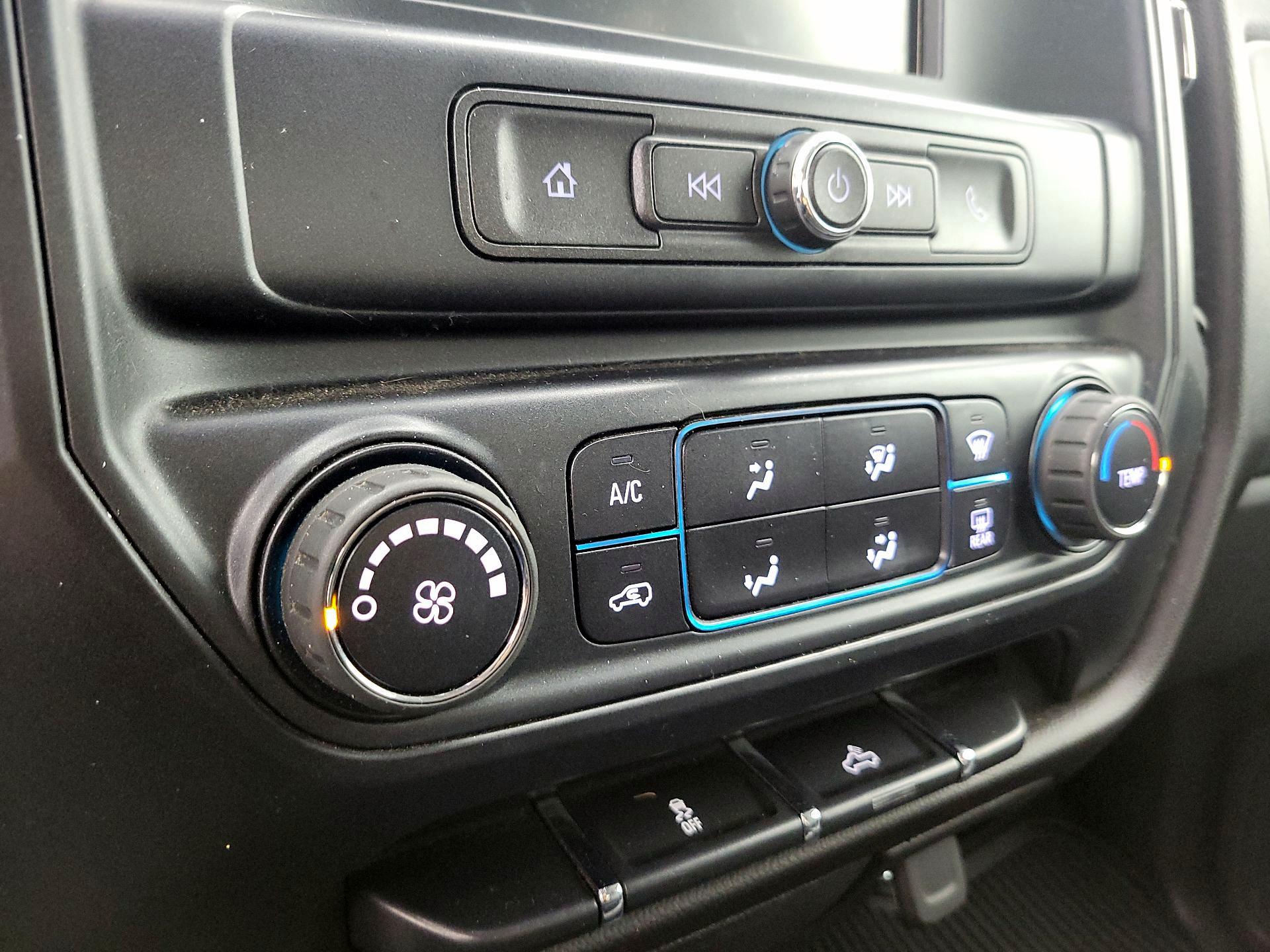 Thumbnail: 2019 Chevrolet Silverado 1500 - 16